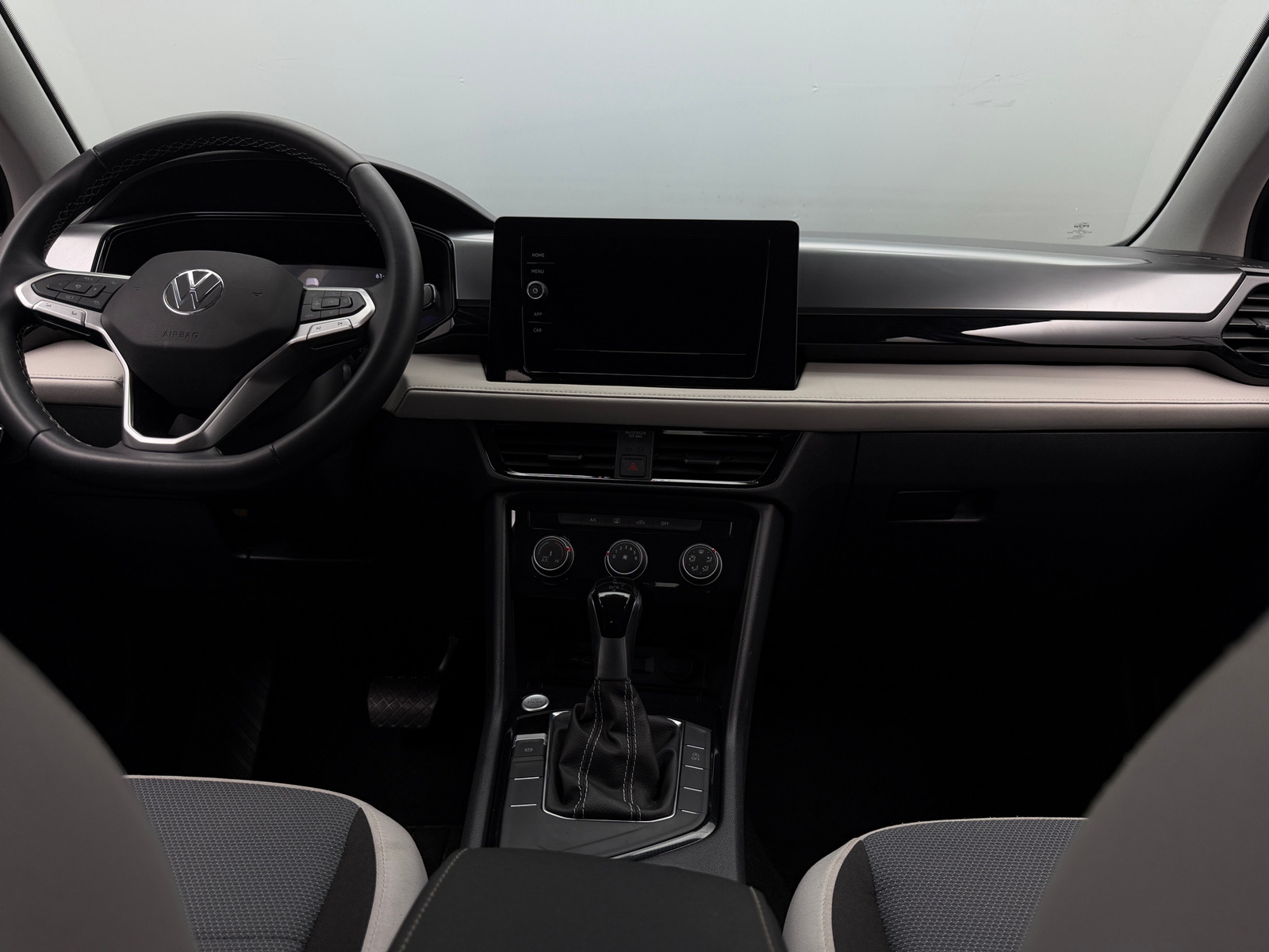 Thumbnail: 2025 Volkswagen Taos - 3