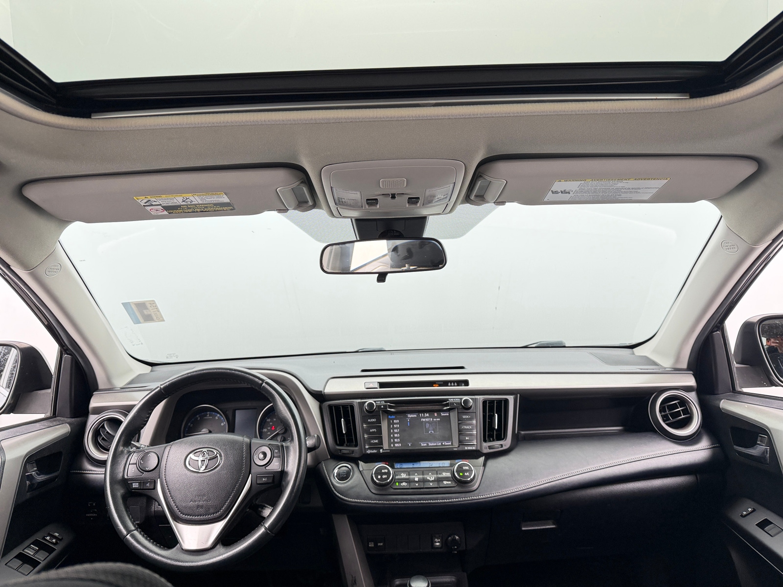 Thumbnail: 2018 Toyota RAV4 - 3