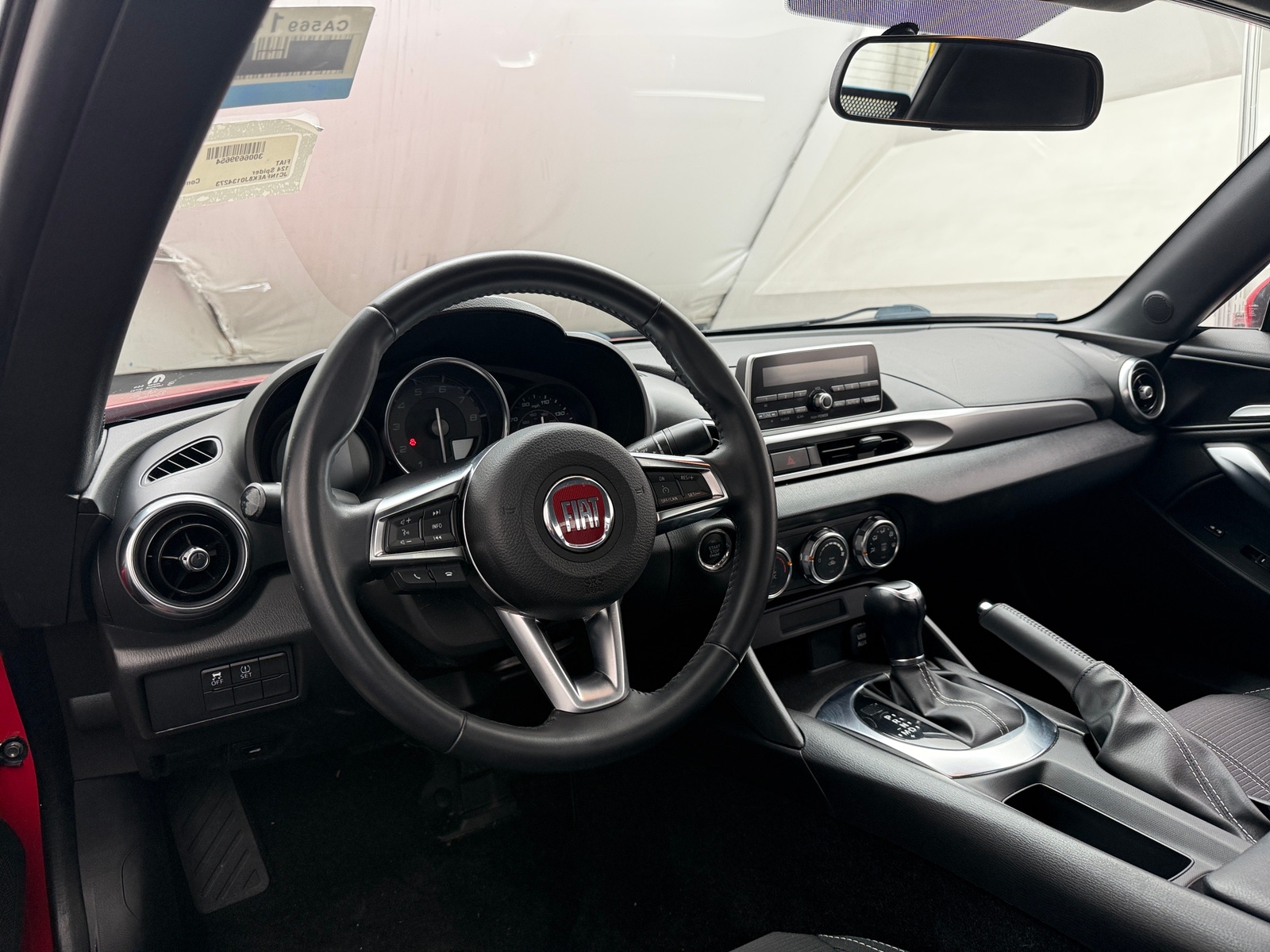 Thumbnail: 2018 Fiat 124 Spider - 3