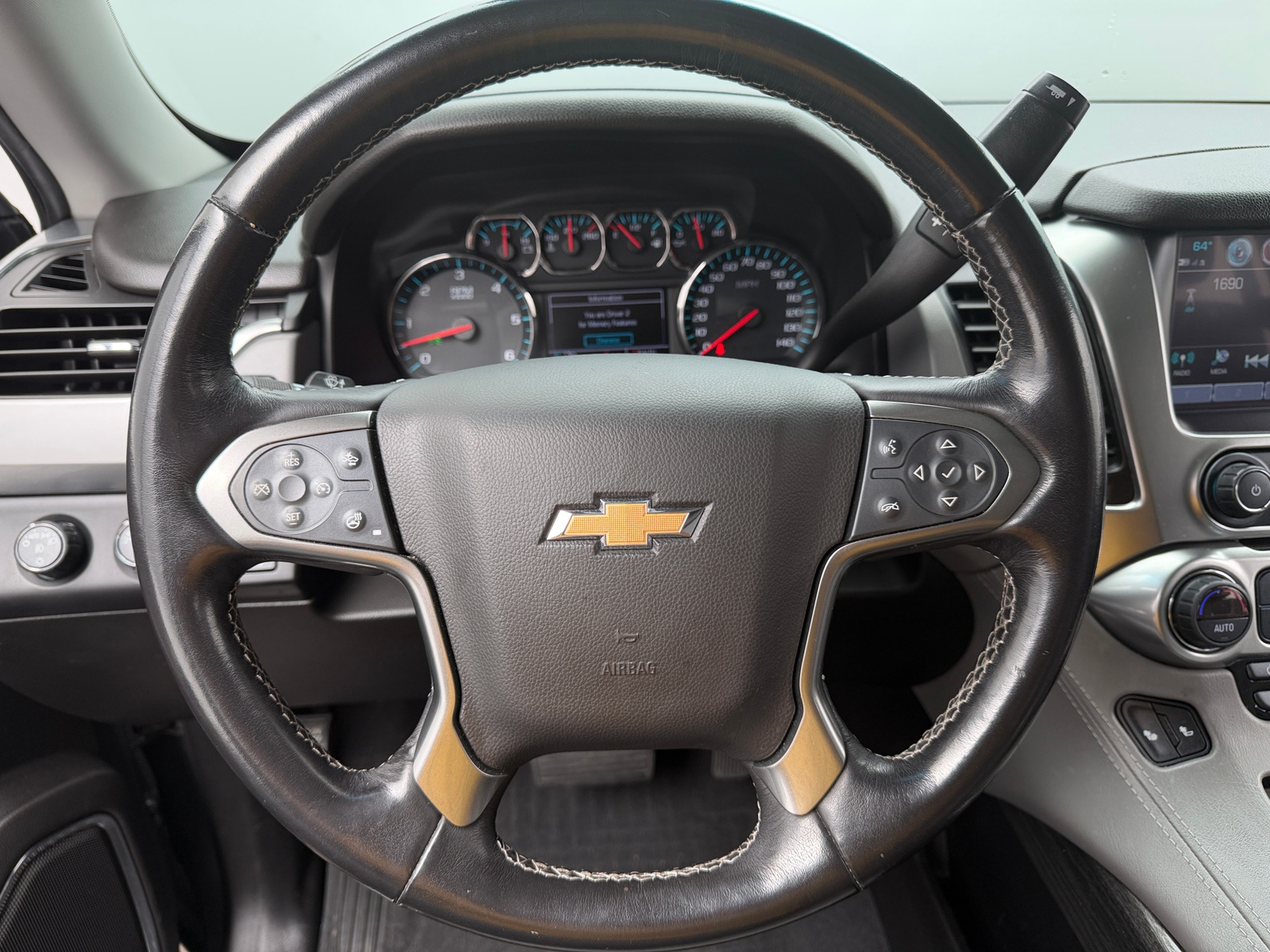 Thumbnail: 2019 Chevrolet Suburban - 4