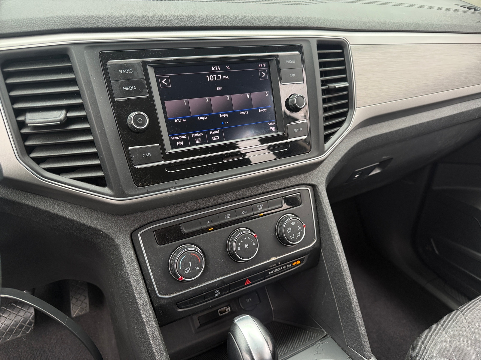 Thumbnail: 2019 Volkswagen Atlas - 4