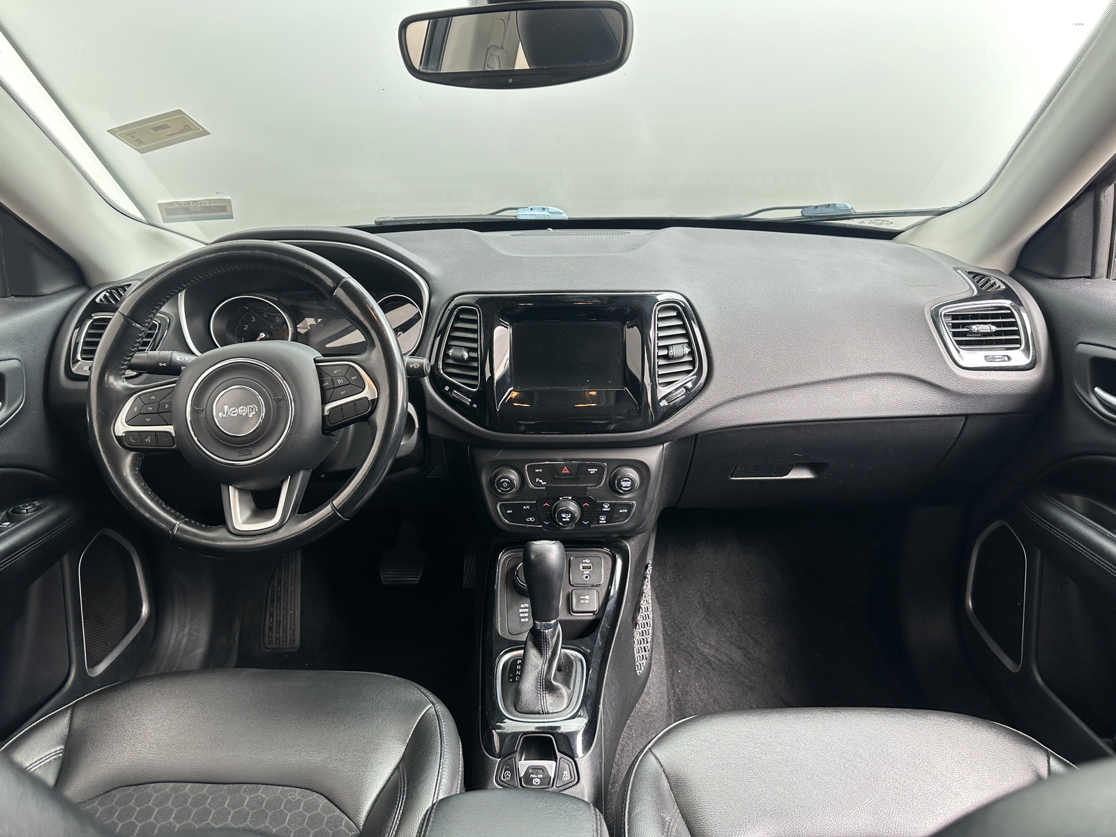 Thumbnail: 2018 Jeep Compass - 3