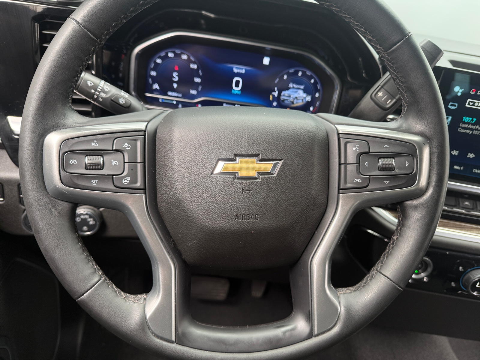 Thumbnail: 2023 Chevrolet Silverado 1500 - 5