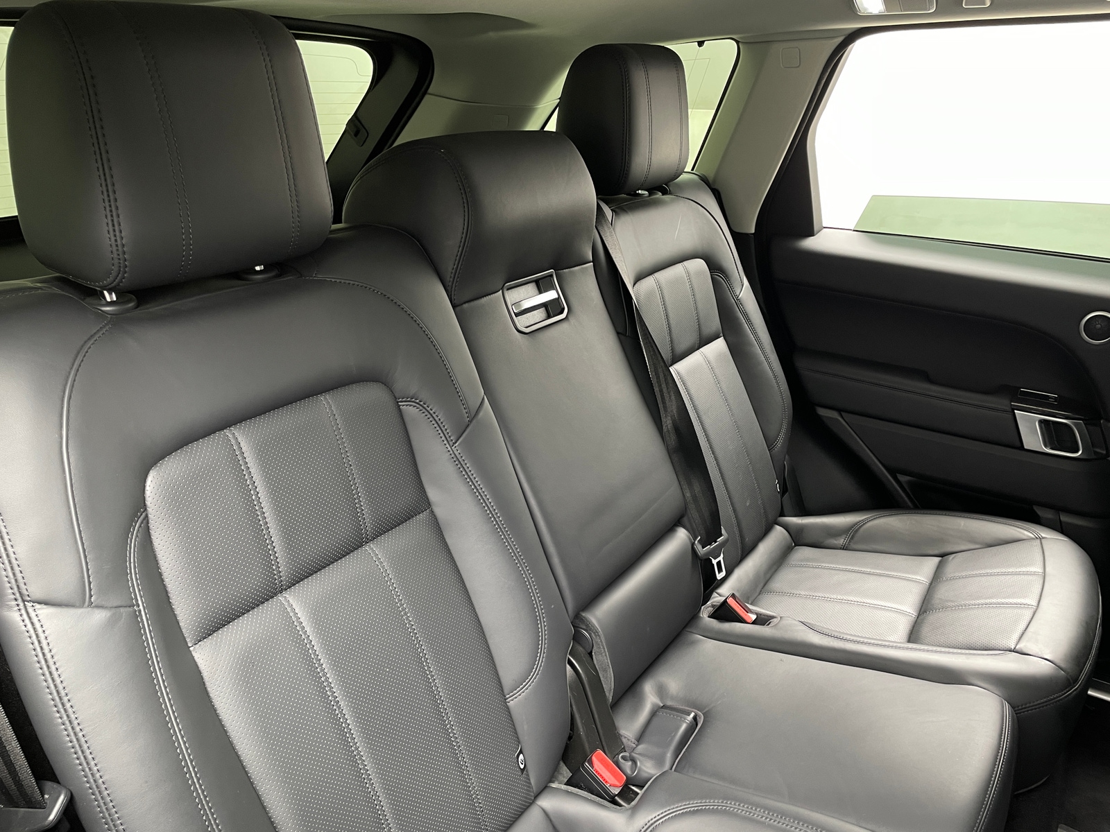 Thumbnail: 2020 Land Rover Range Rover Sport - 6