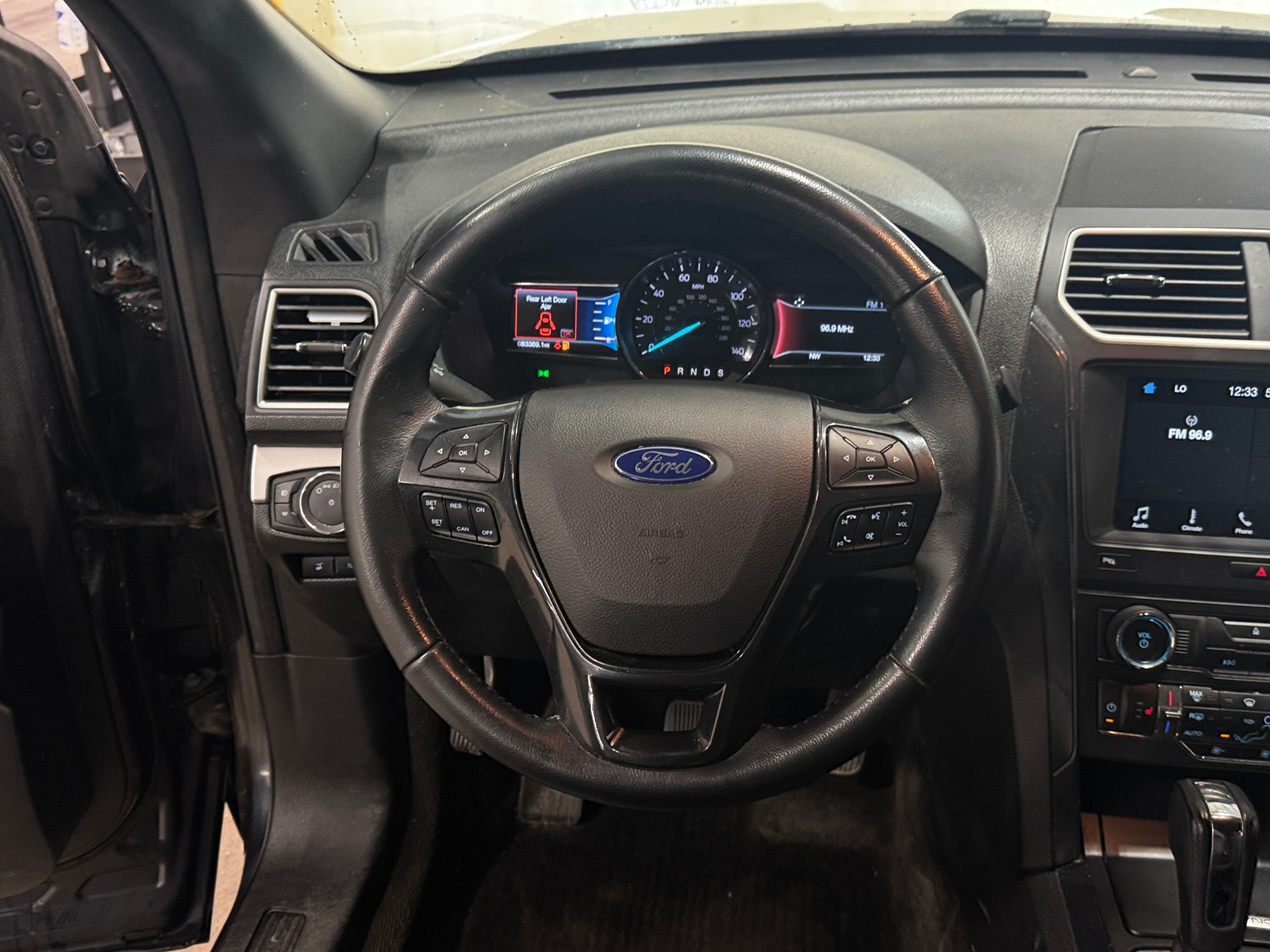 Thumbnail: 2017 Ford Explorer - 4