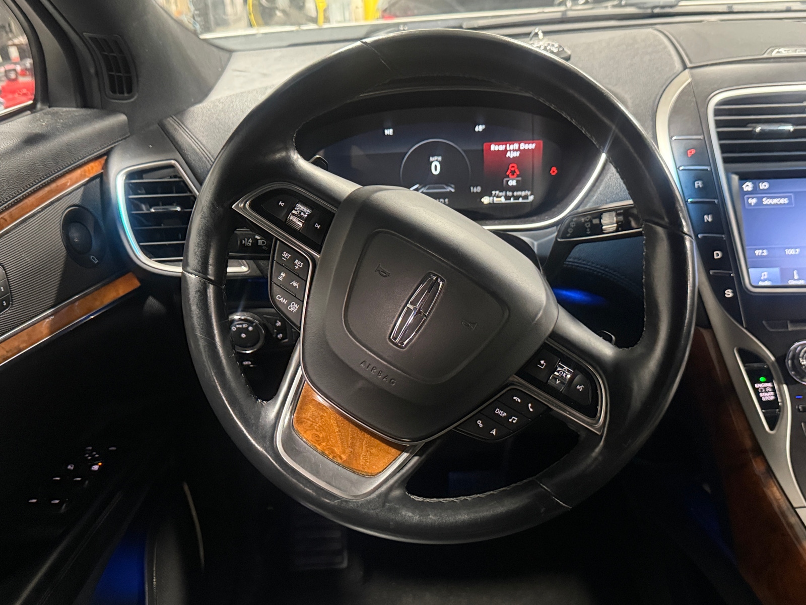 Thumbnail: 2020 Lincoln Nautilus - 4