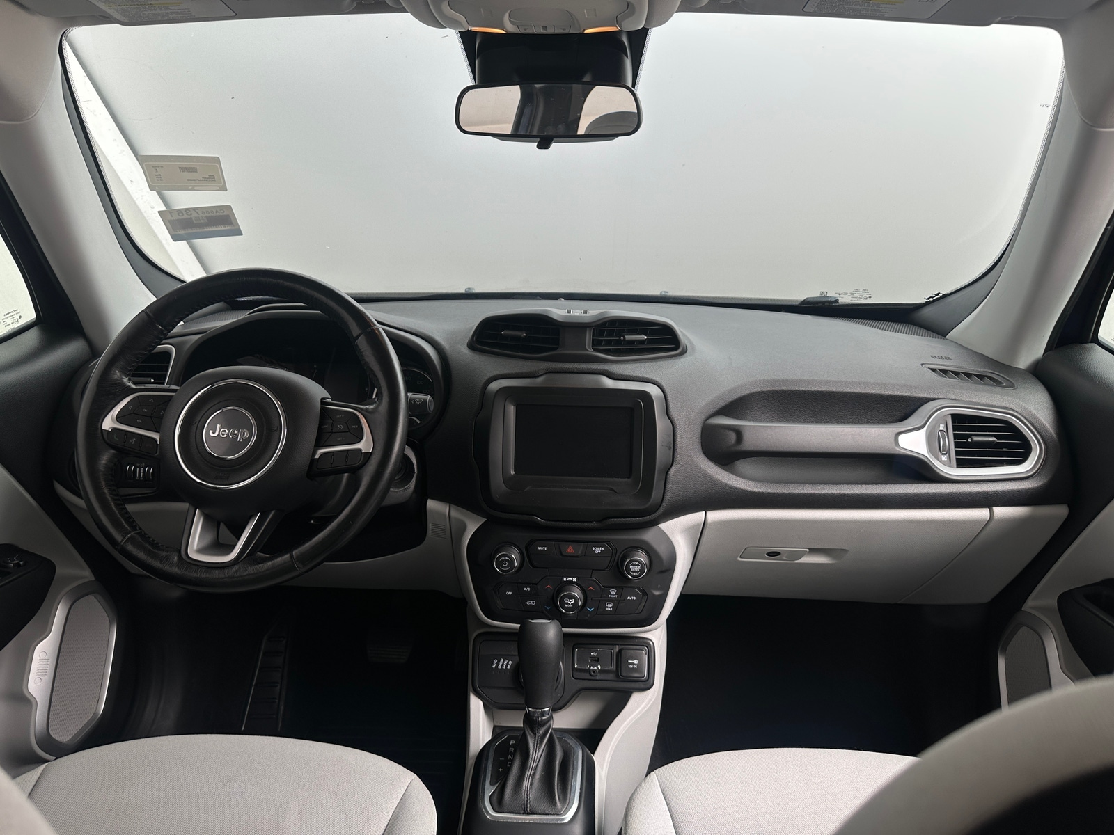Thumbnail: 2018 Jeep Renegade - 3