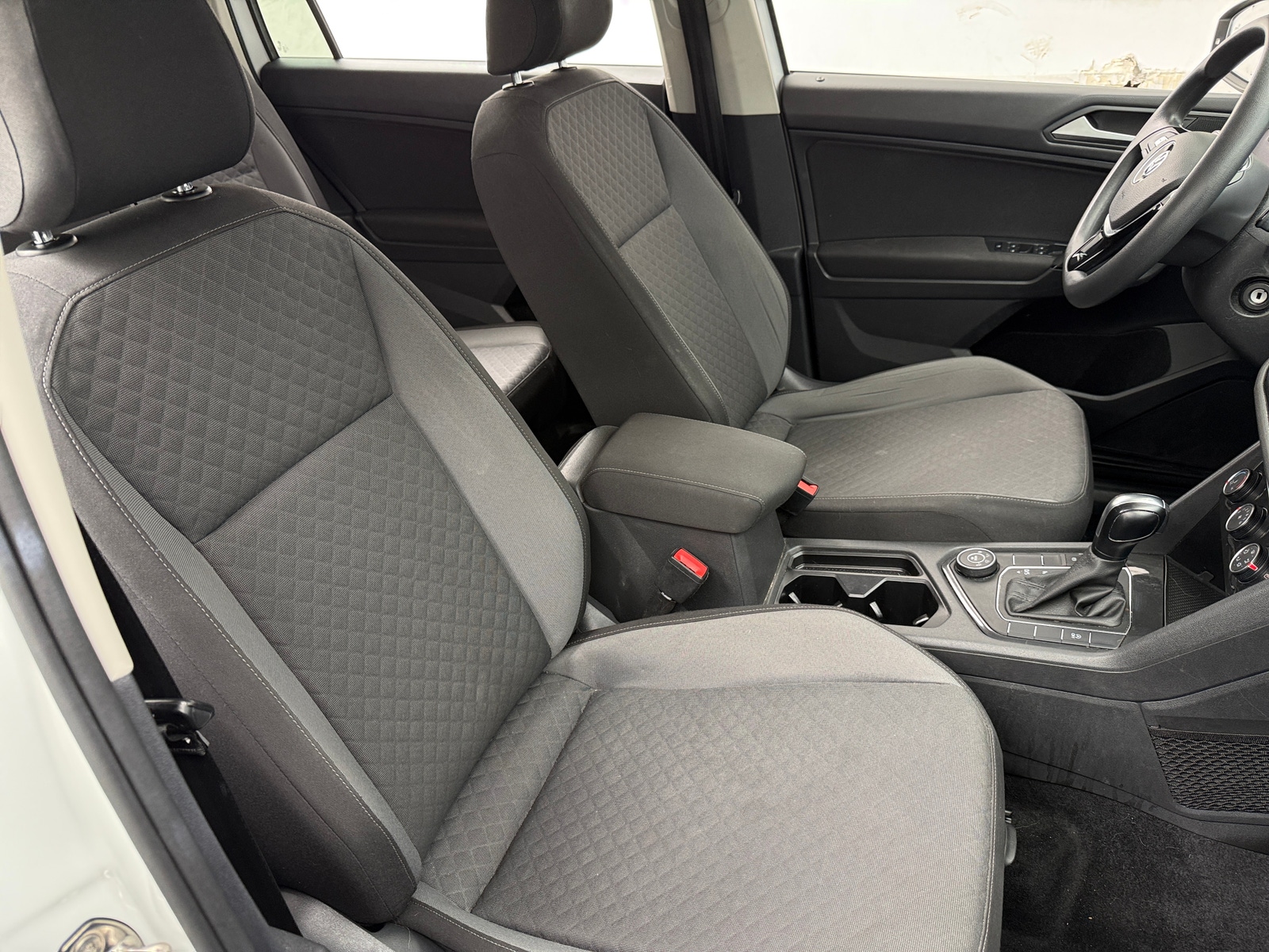 Thumbnail: 2019 Volkswagen Tiguan - 2