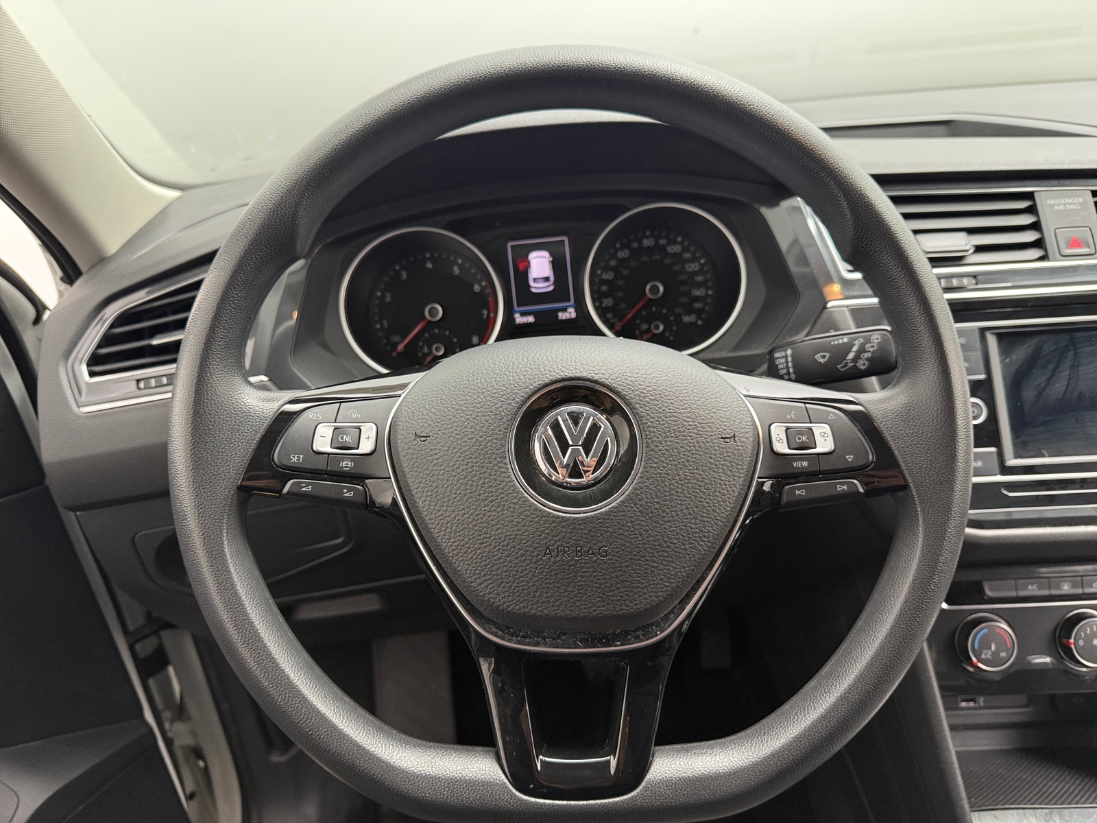 Thumbnail: 2019 Volkswagen Tiguan - 5
