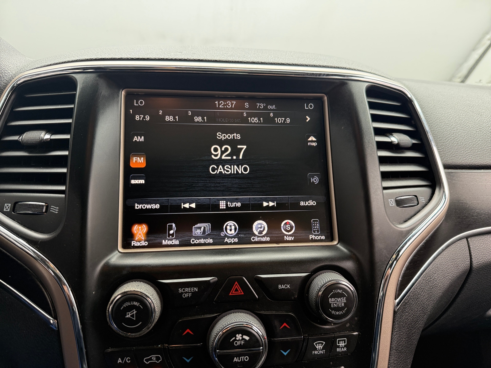 Thumbnail: 2014 Jeep Grand Cherokee - 3