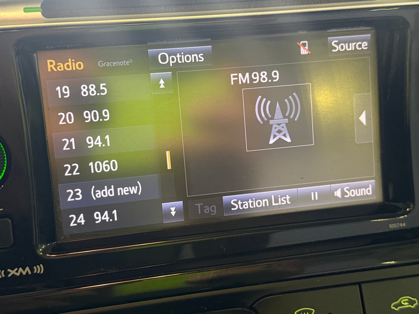 Thumbnail: 2018 Toyota Prius c - 4