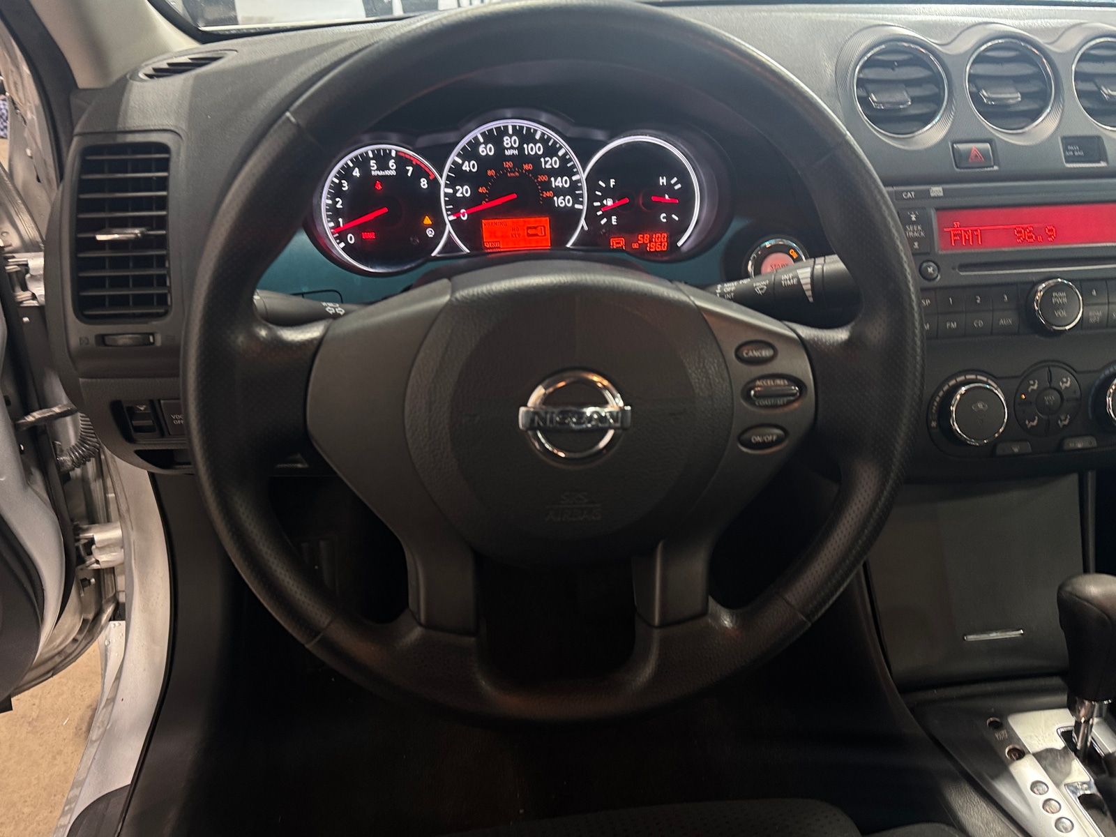 Thumbnail: 2010 Nissan Altima - 4