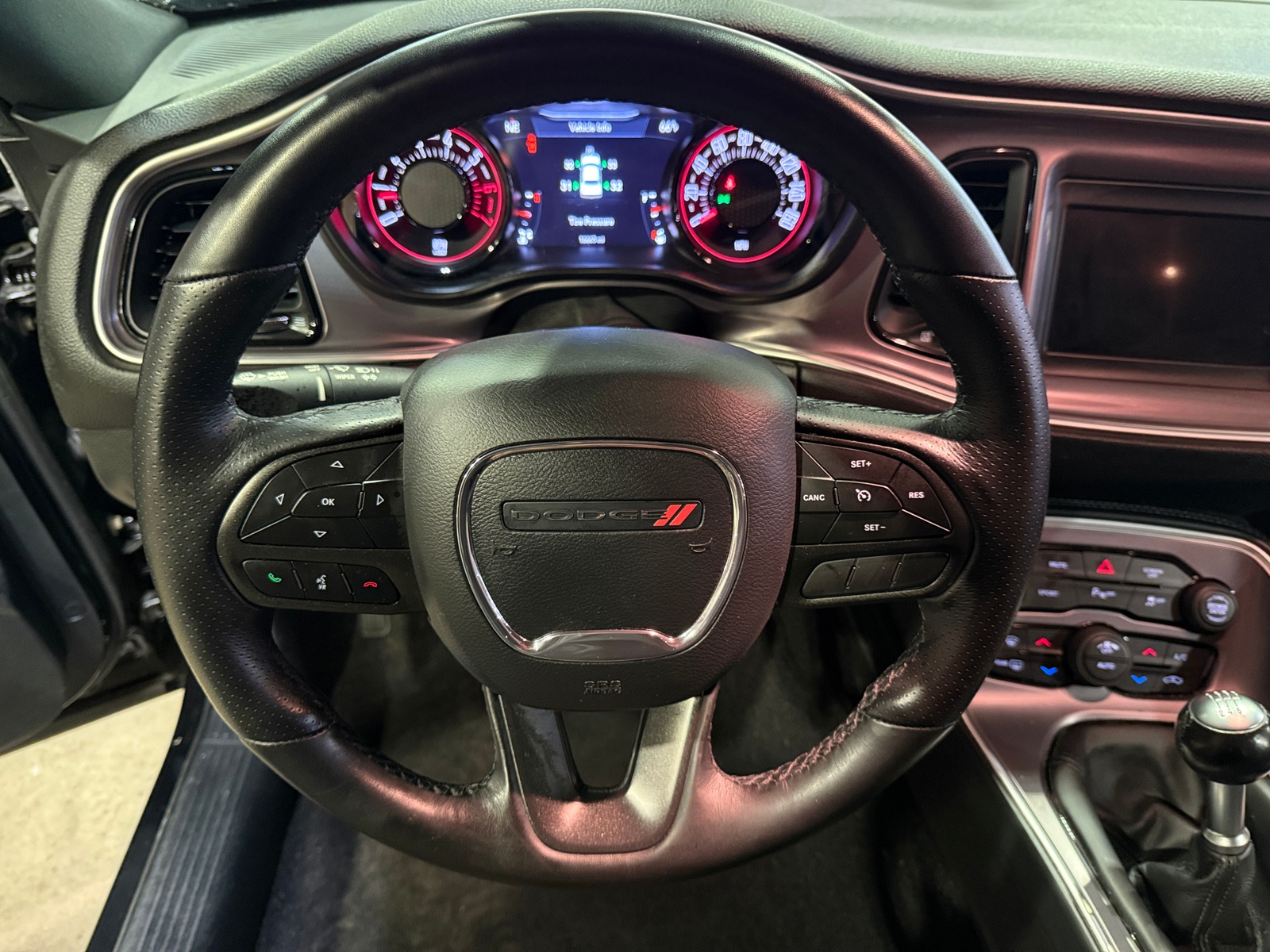 Thumbnail: 2022 Dodge Challenger - 4