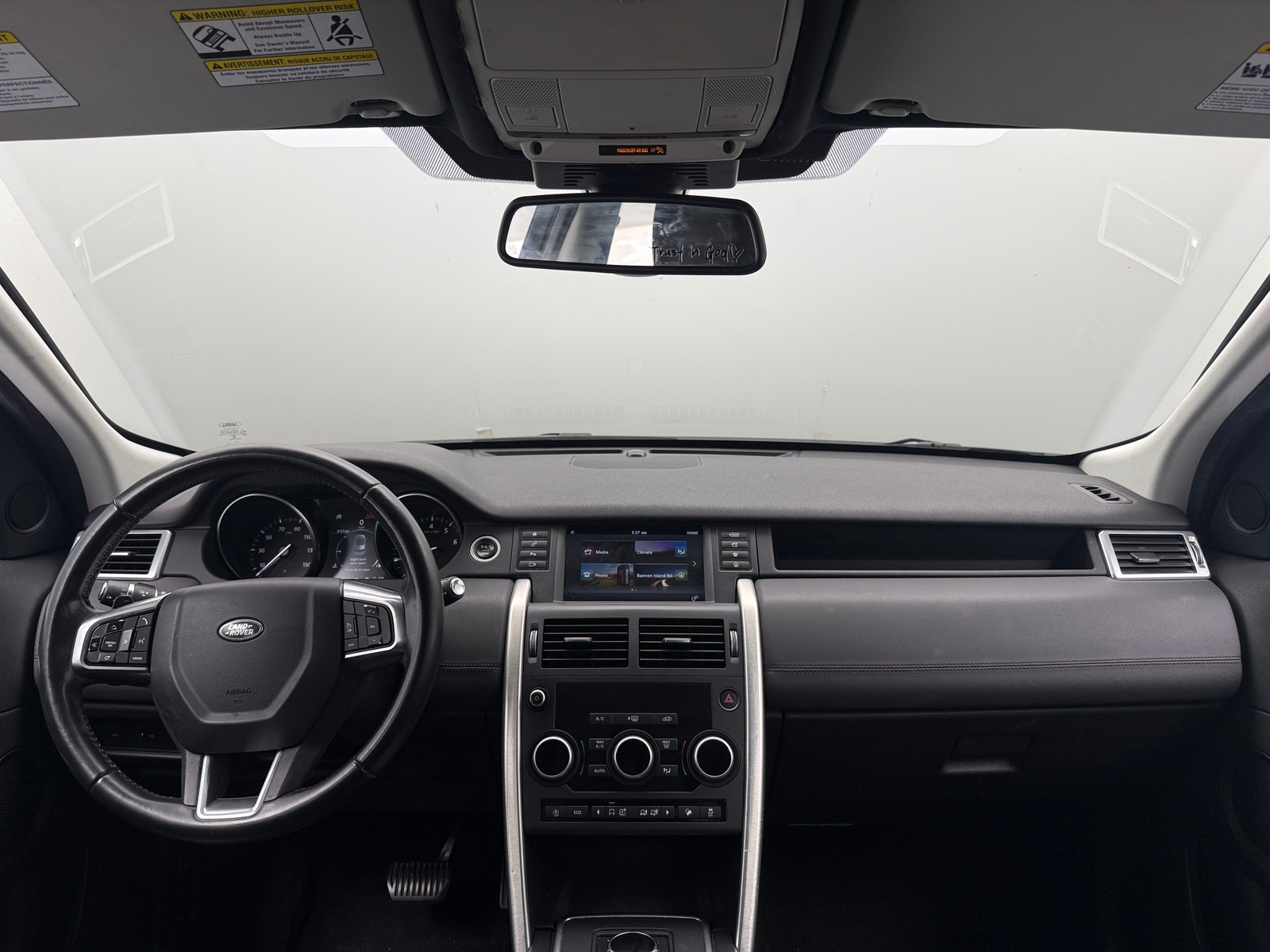 Thumbnail: 2018 Land Rover Discovery Sport - 3