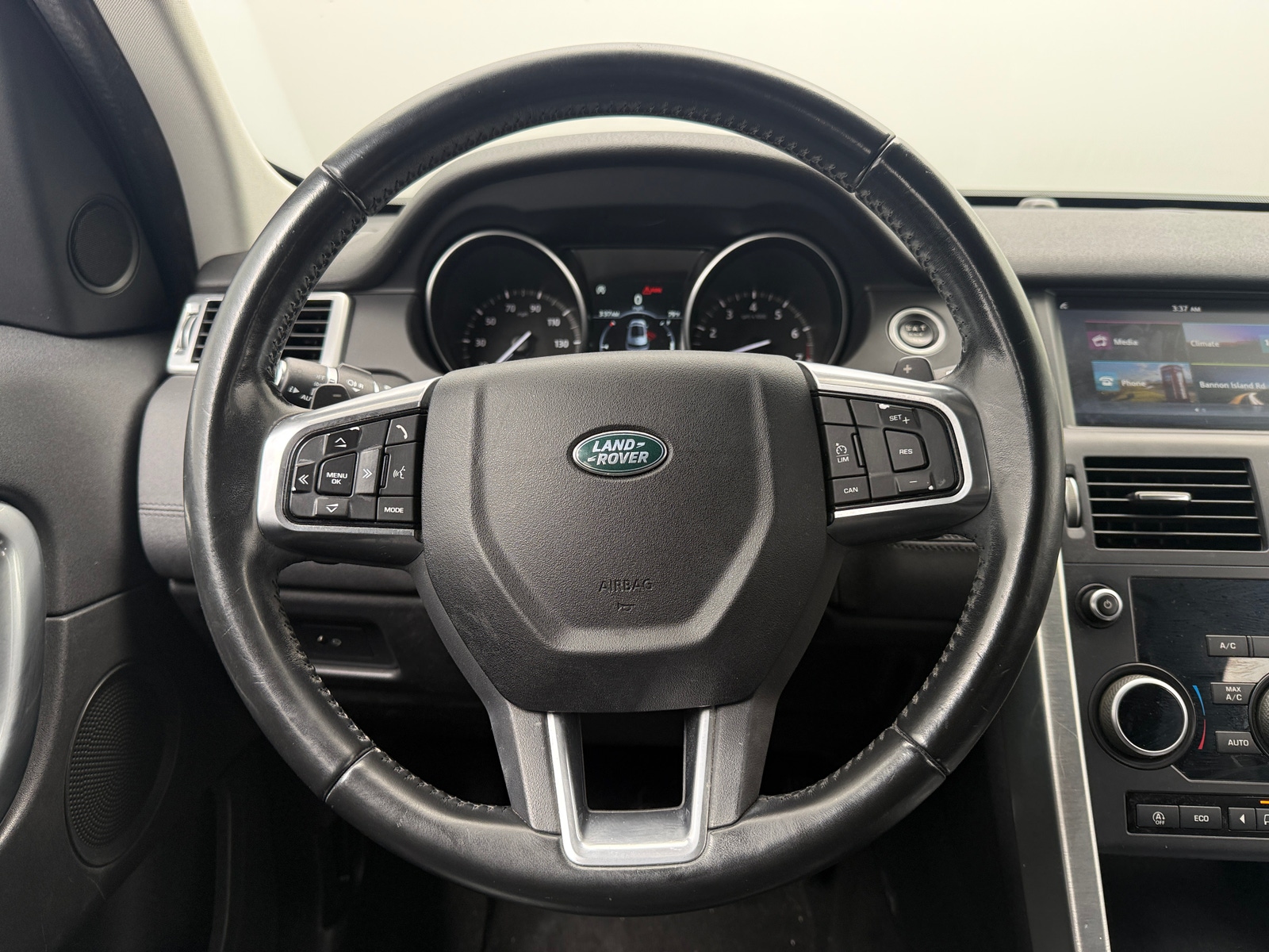 Thumbnail: 2018 Land Rover Discovery Sport - 5
