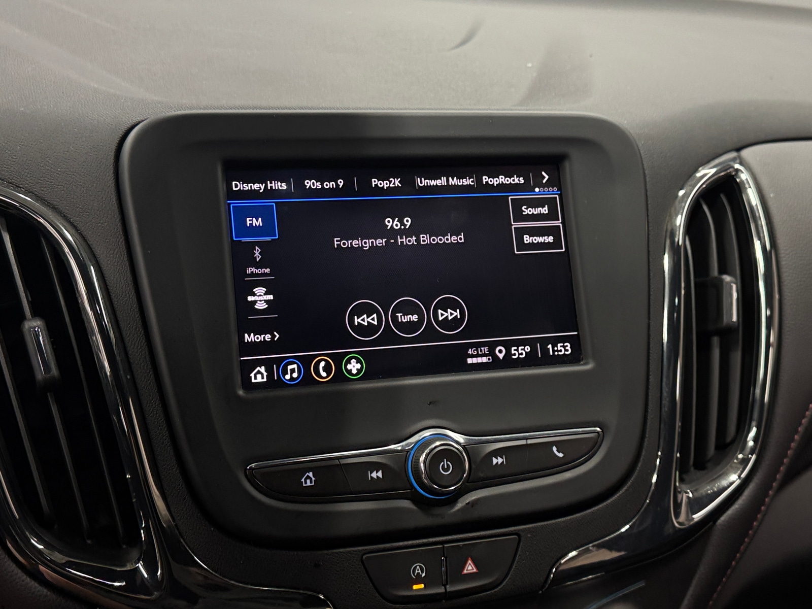 Thumbnail: 2024 Chevrolet Equinox - 4