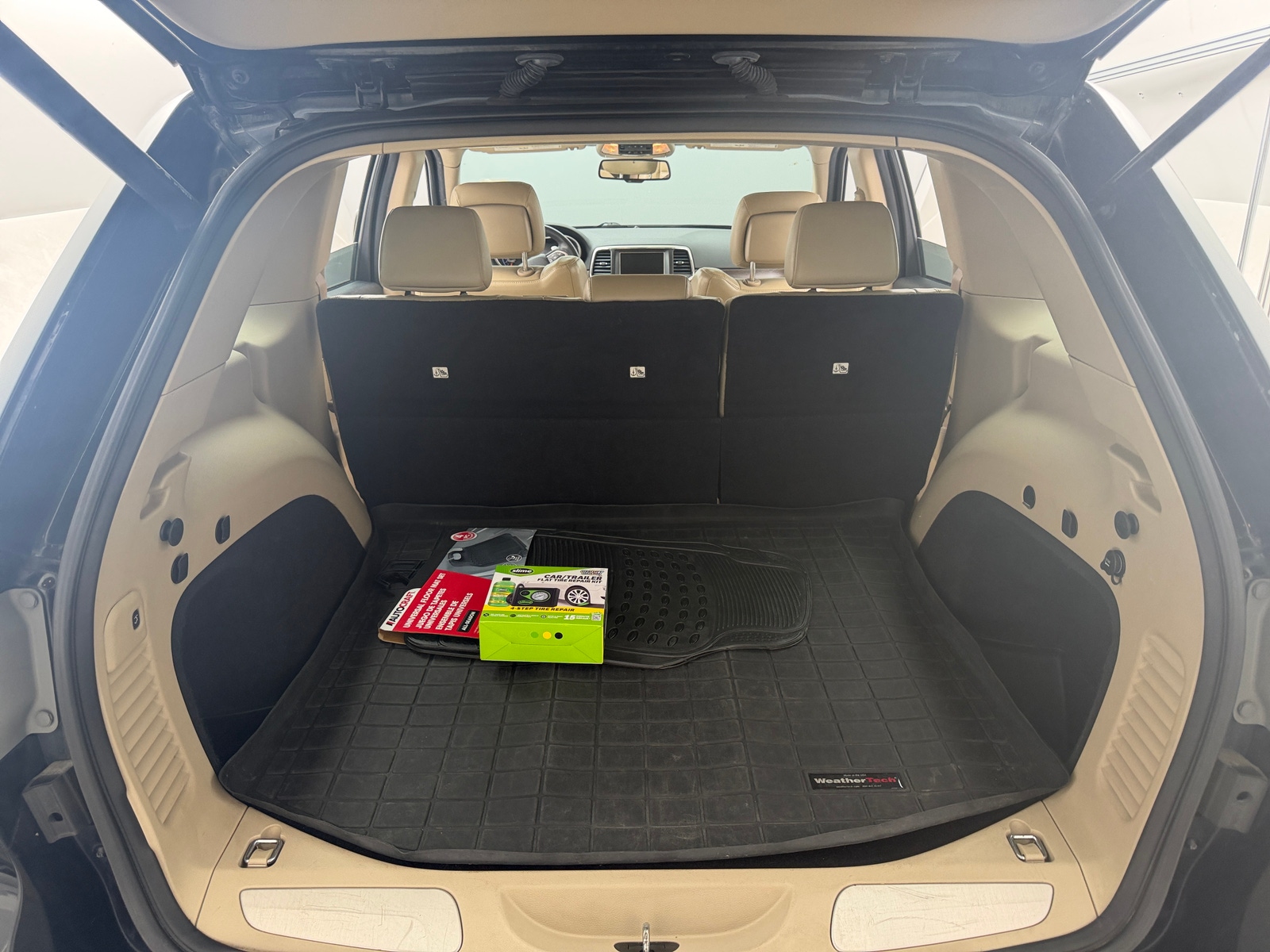 Thumbnail: 2015 Jeep Grand Cherokee - 6
