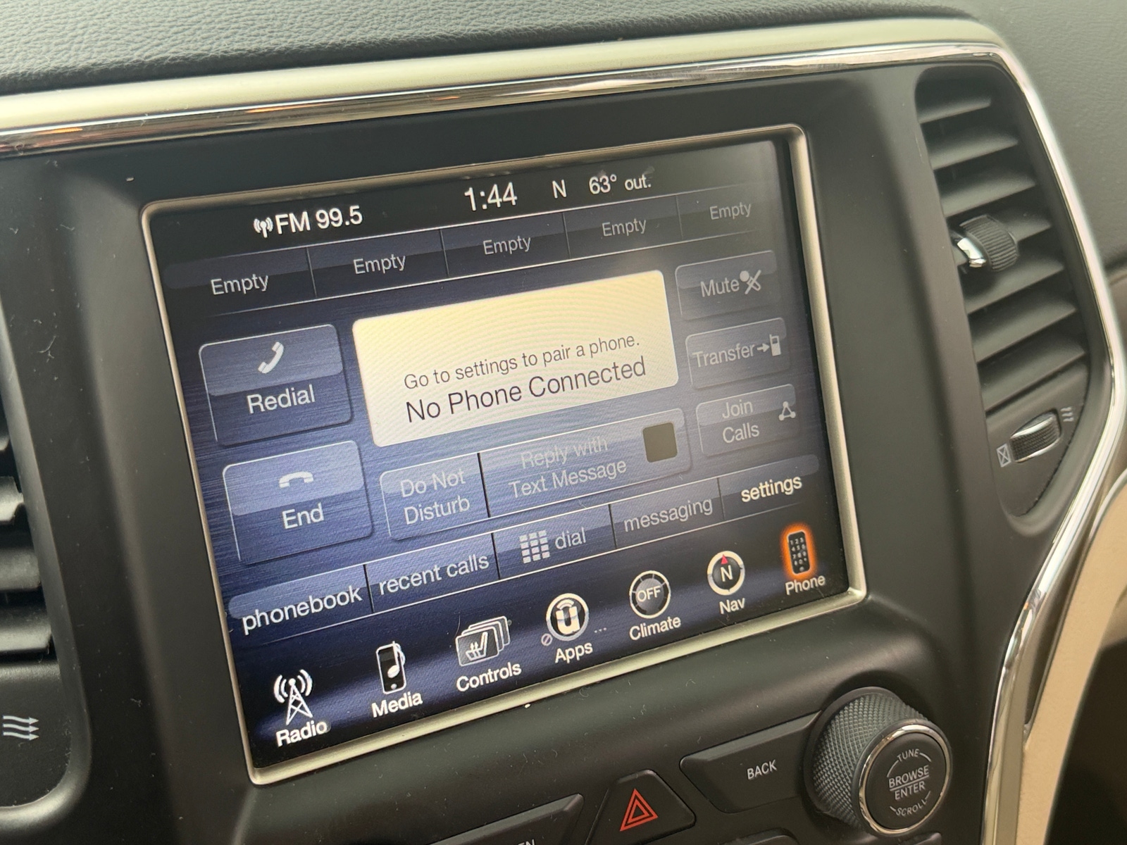 Thumbnail: 2015 Jeep Grand Cherokee - 3