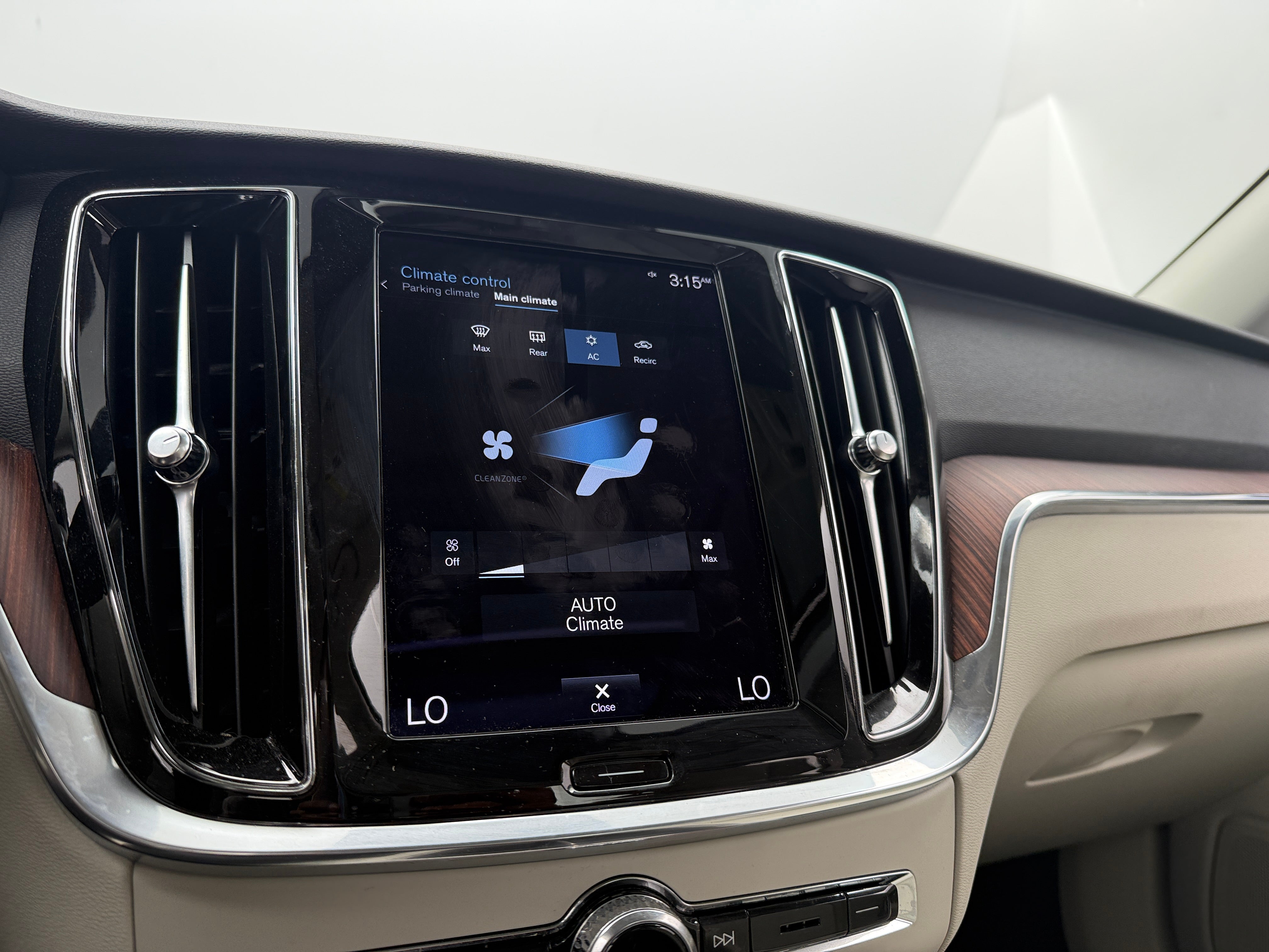 2022 Volvo S60 B5 Momentum, photo 18
