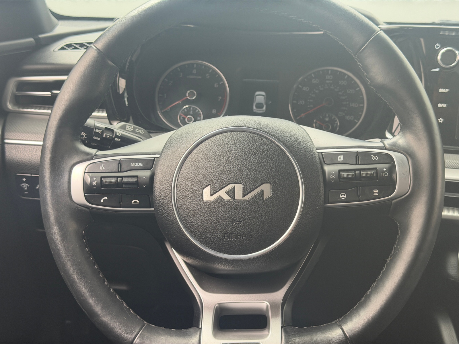 Thumbnail: 2023 Kia K5 - 4