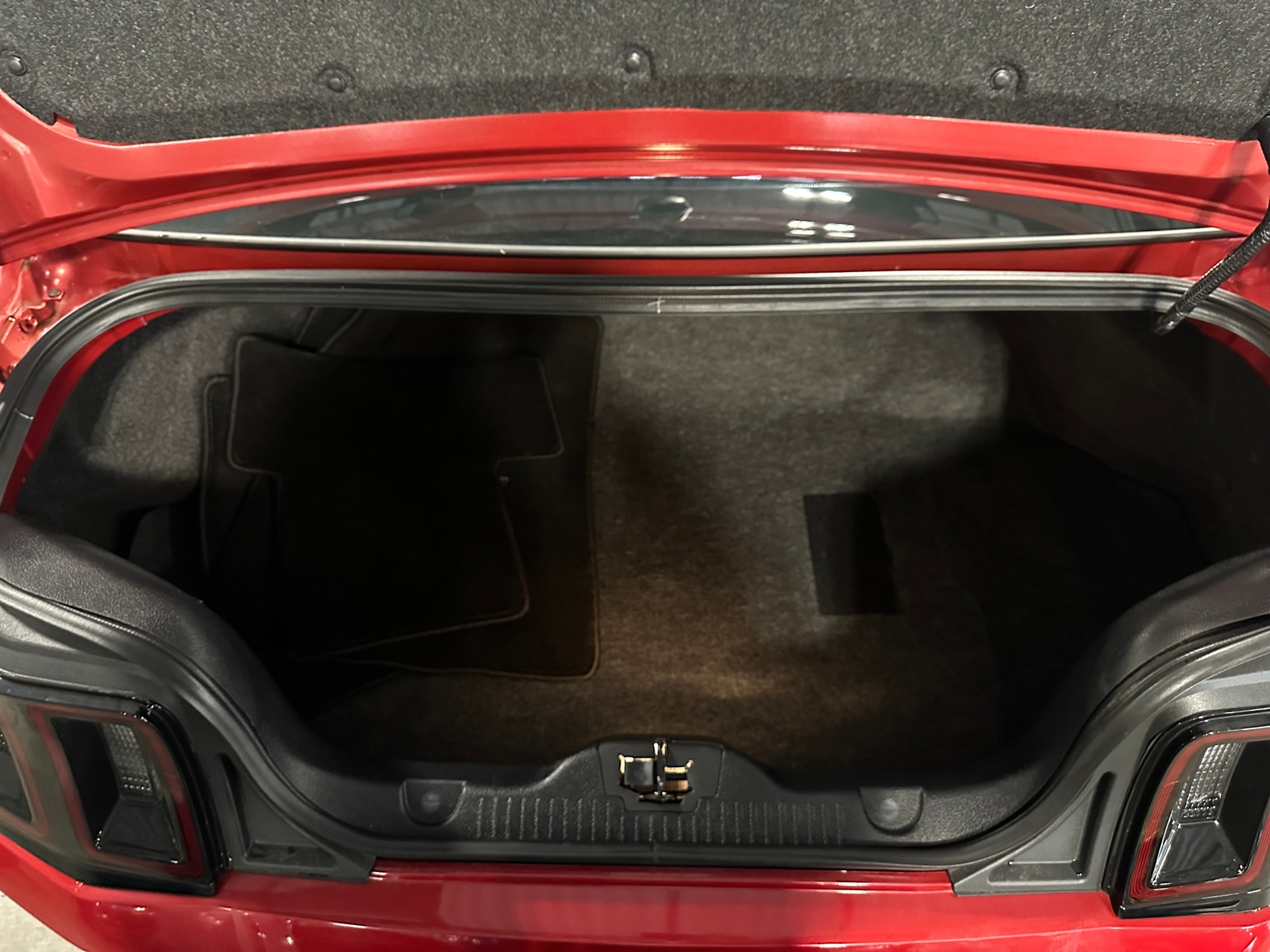 Thumbnail: 2011 Ford Mustang - 4