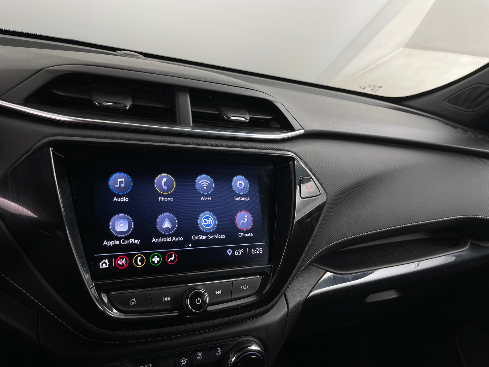 Thumbnail: 2023 Chevrolet TrailBlazer - 3