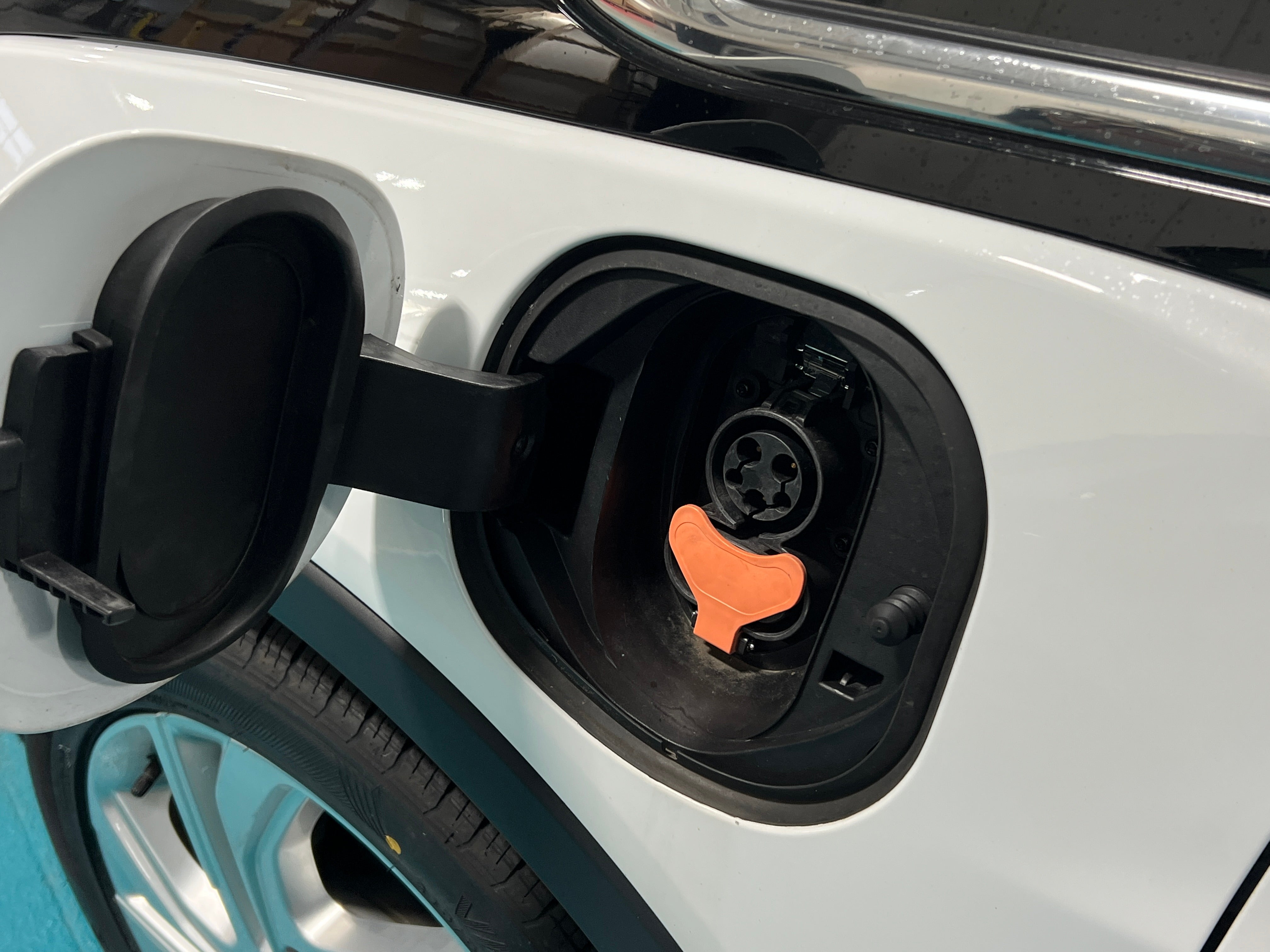 Used 2023 Chevrolet Bolt EV LT with VIN 1G1FW6S03P4150270 for sale in Auburn, WA