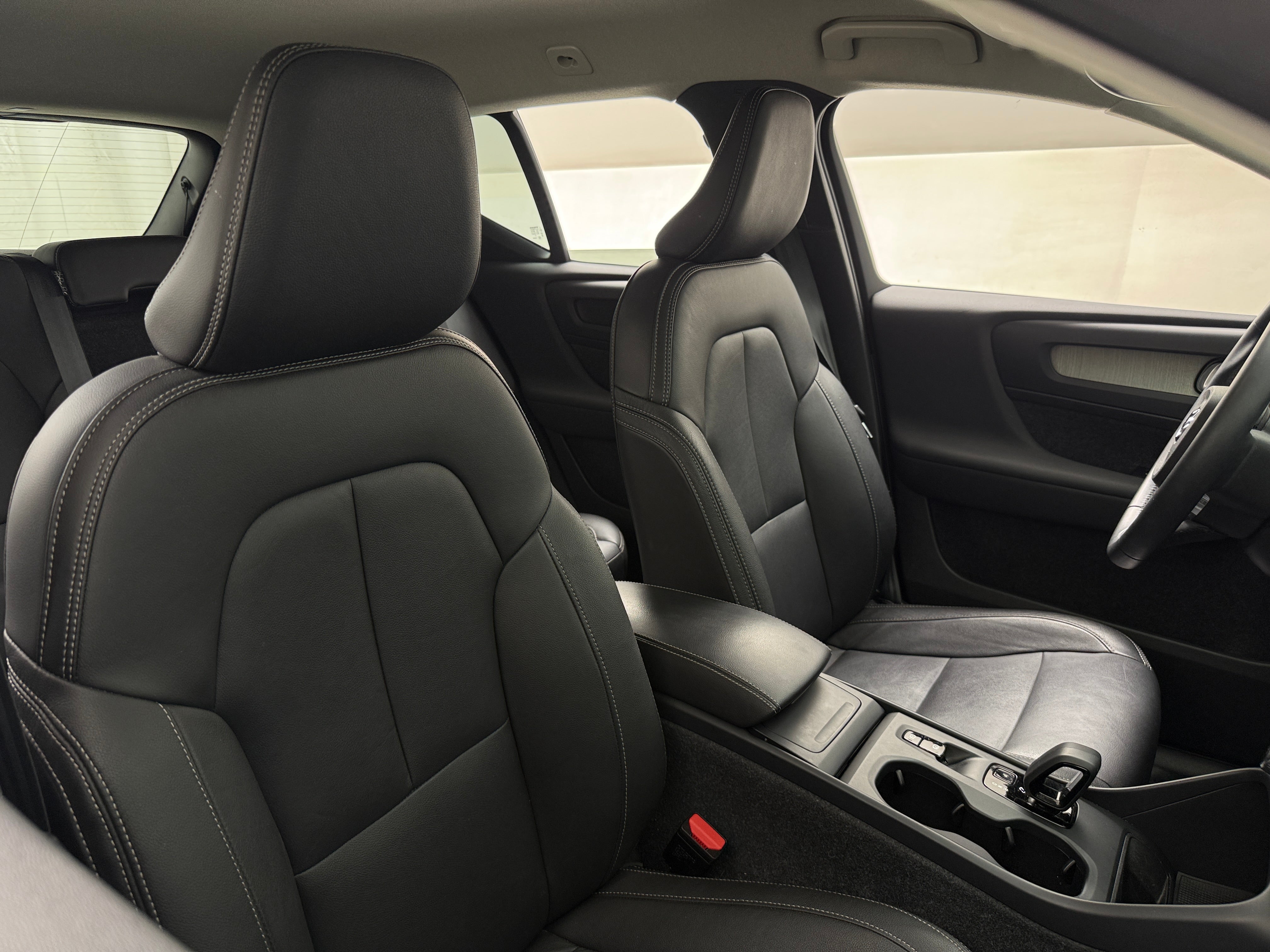 2024 Volvo XC40
