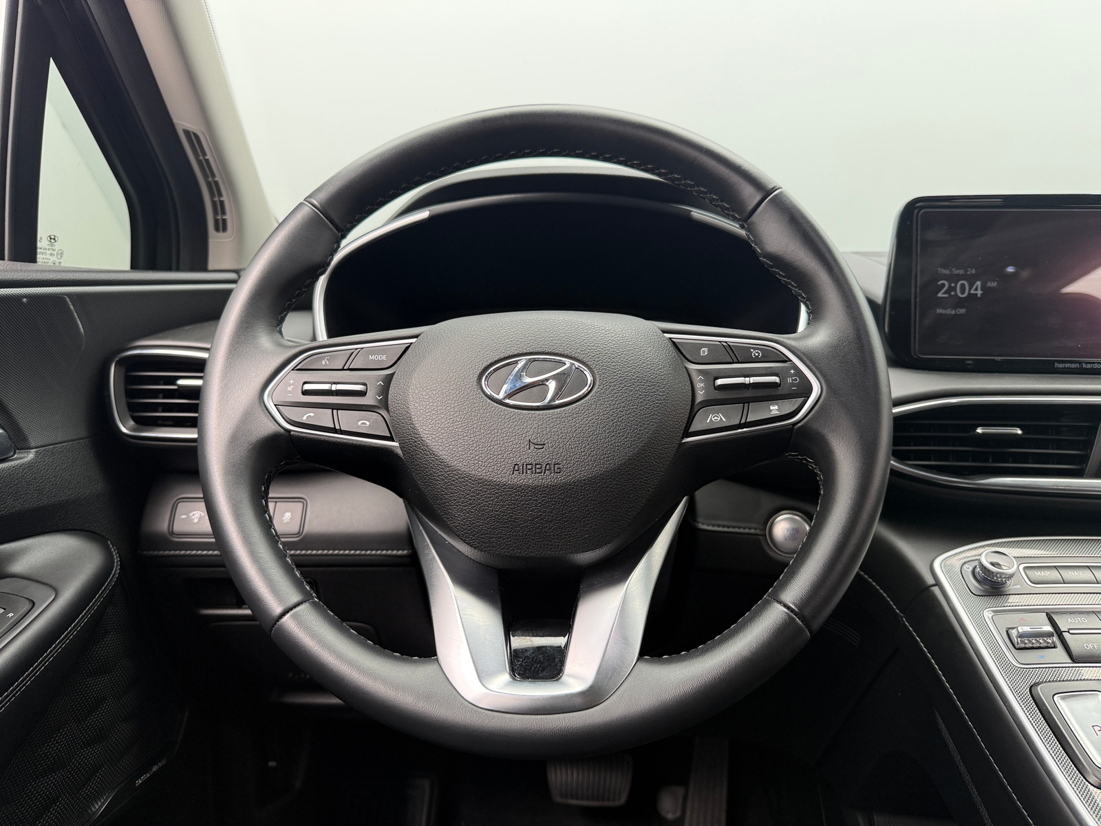 Thumbnail: 2023 Hyundai Santa Fe - 4