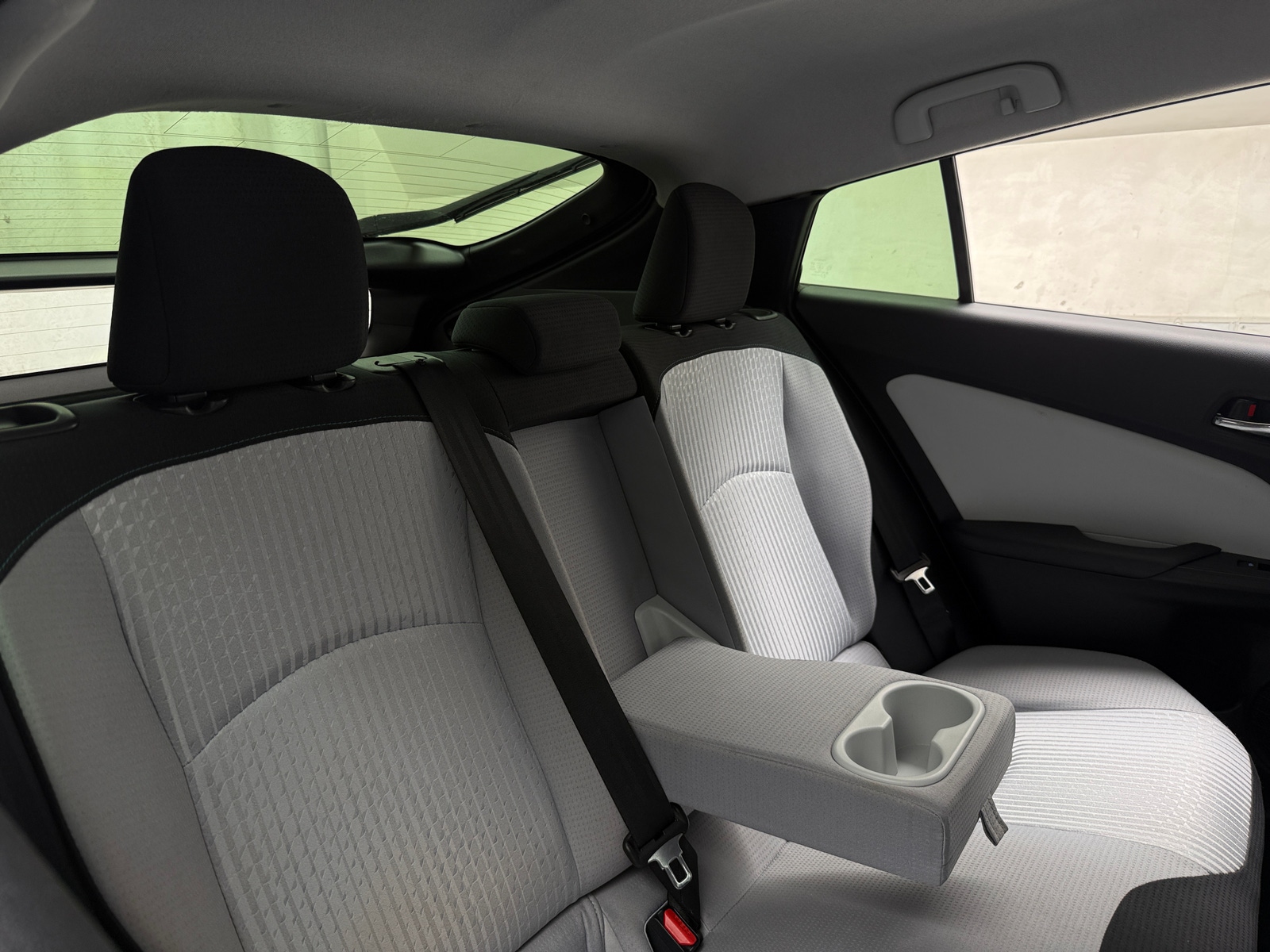 Thumbnail: 2017 Toyota Prius - 6