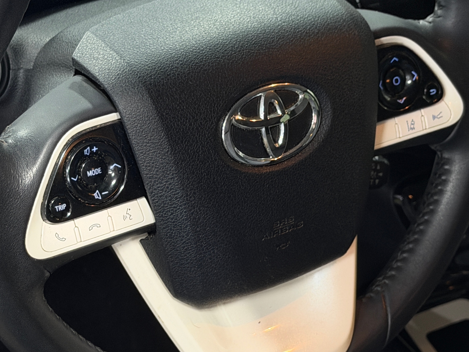 Thumbnail: 2017 Toyota Prius - 5