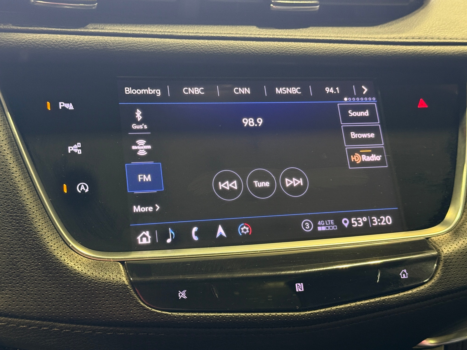 Thumbnail: 2020 Cadillac XT5 - 3