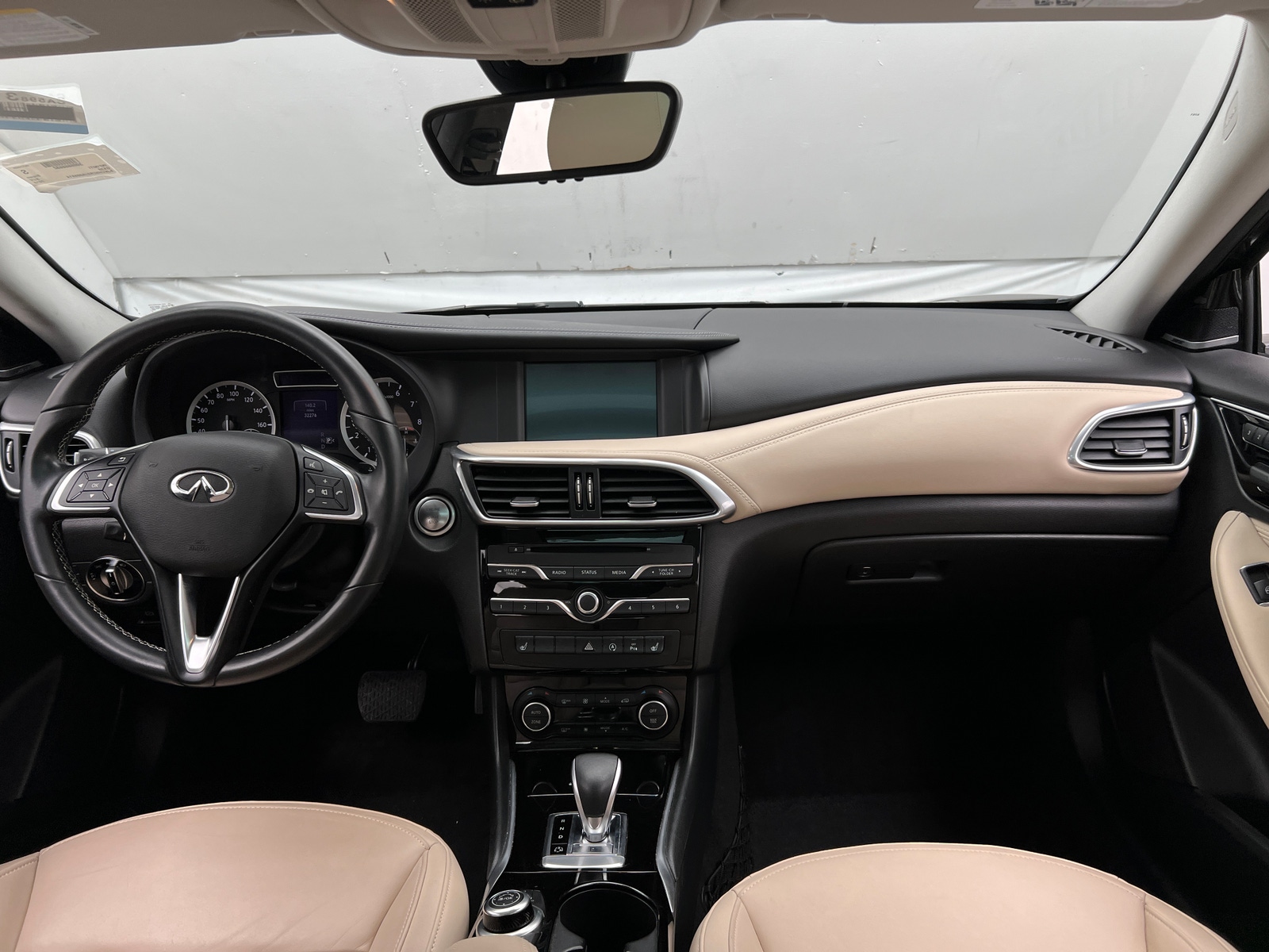 Thumbnail: 2018 INFINITI QX30 - 2