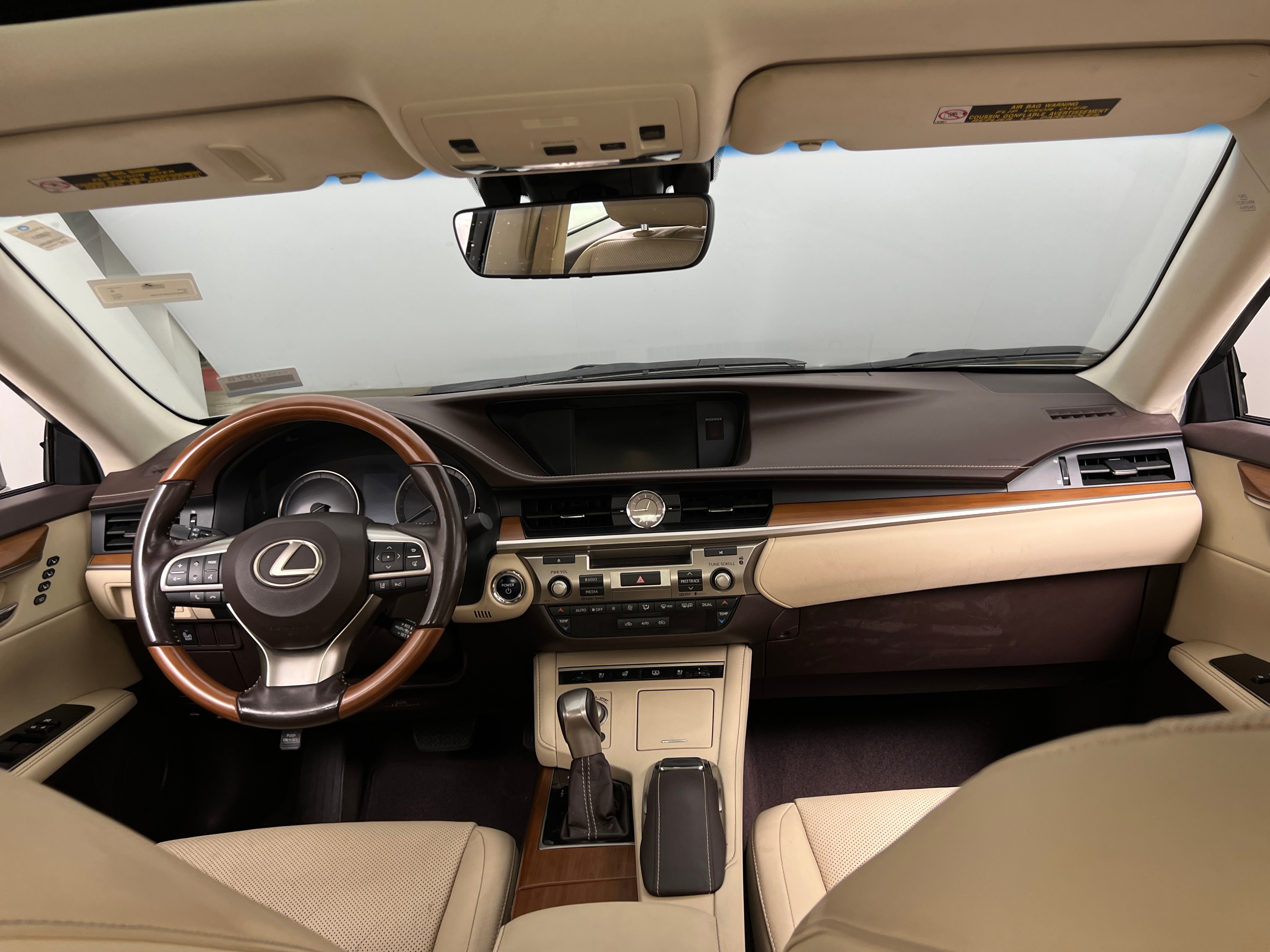 2016 Lexus ES 300h