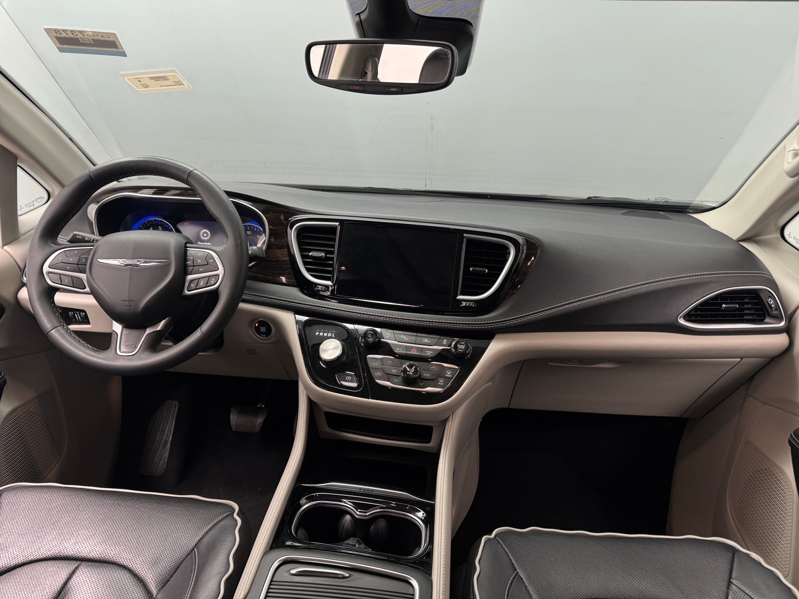 Thumbnail: 2023 Chrysler Pacifica - 2