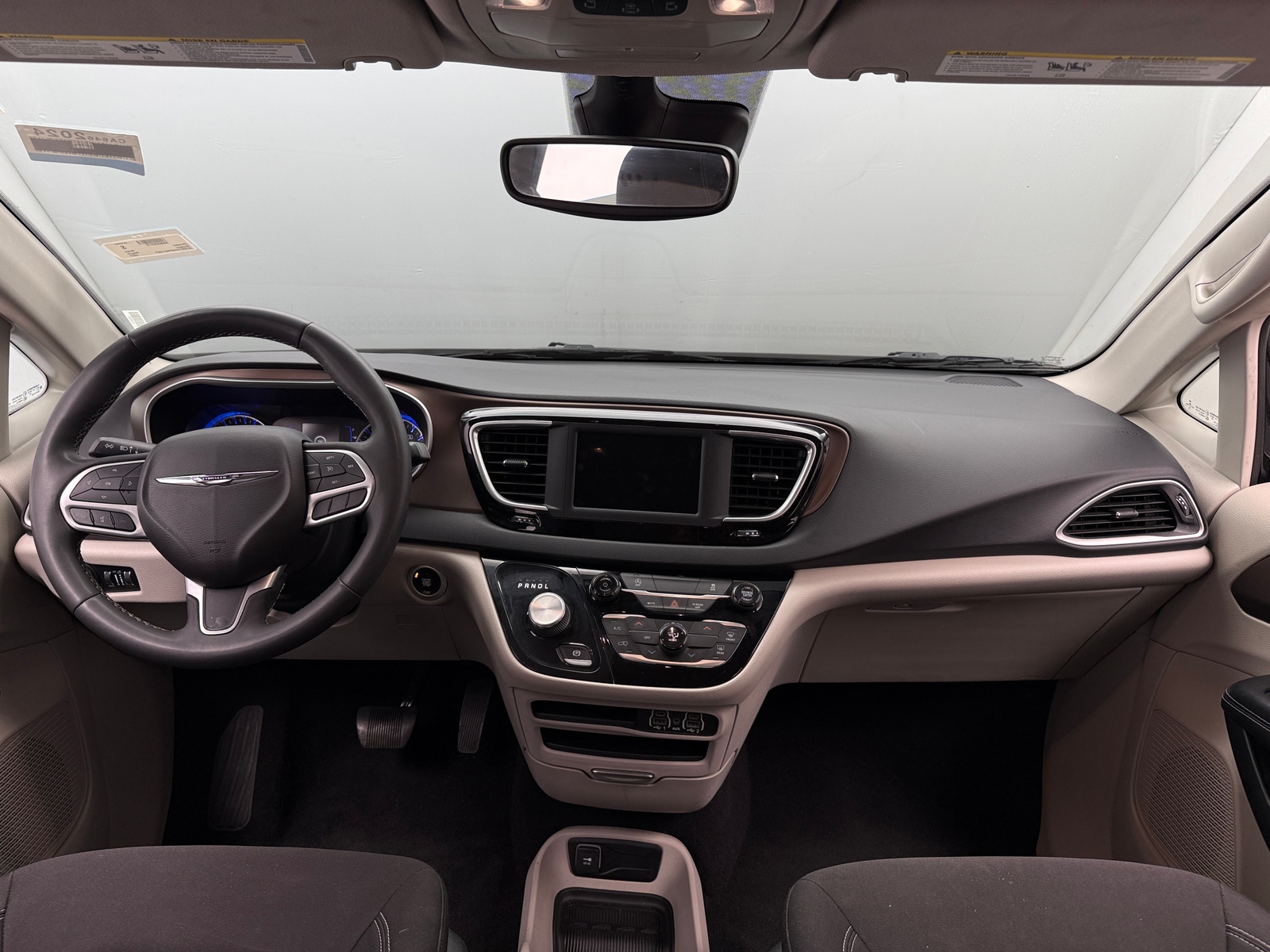 Thumbnail: 2023 Chrysler Voyager - 3