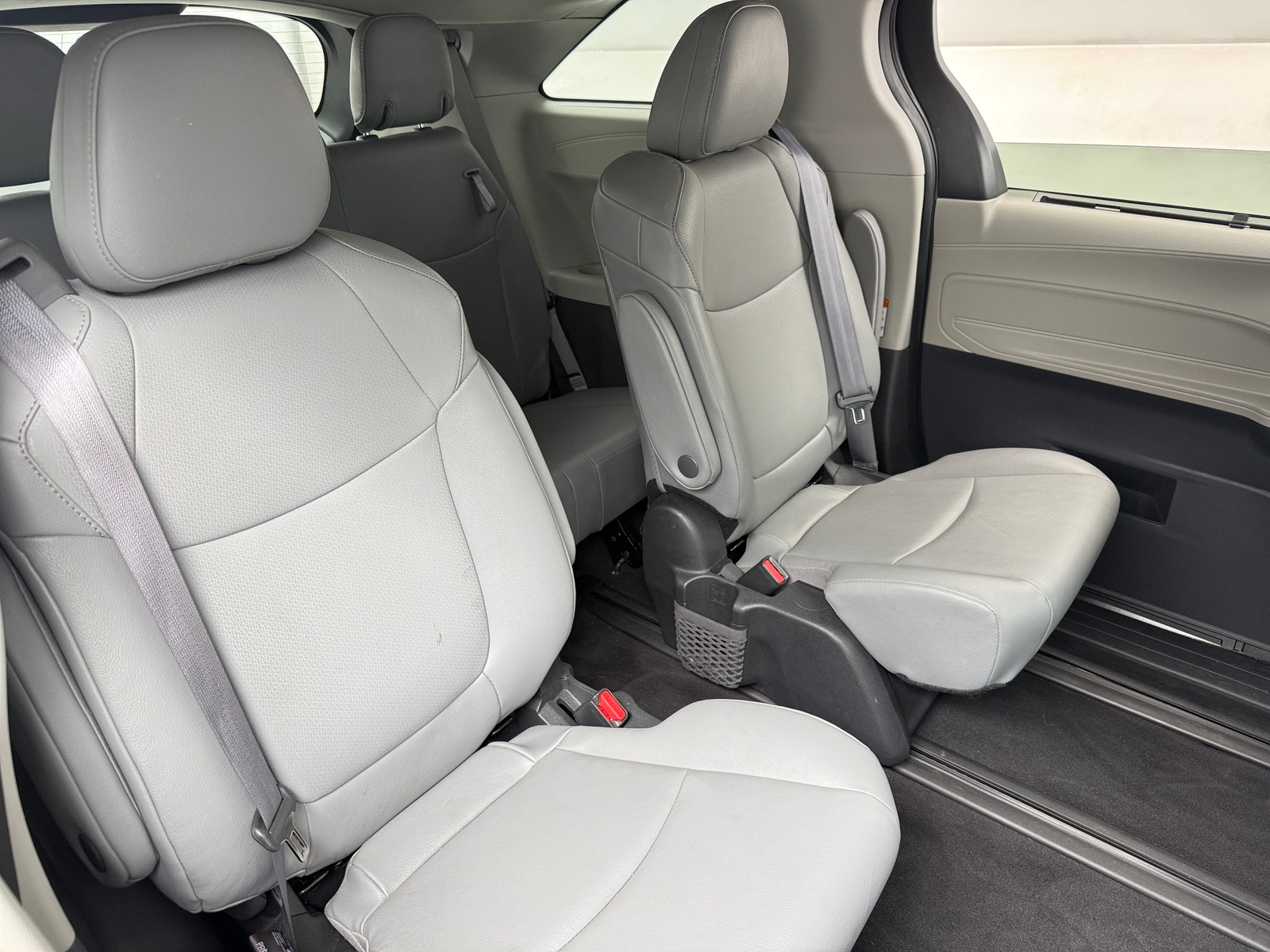 Thumbnail: 2023 Toyota Sienna - 5