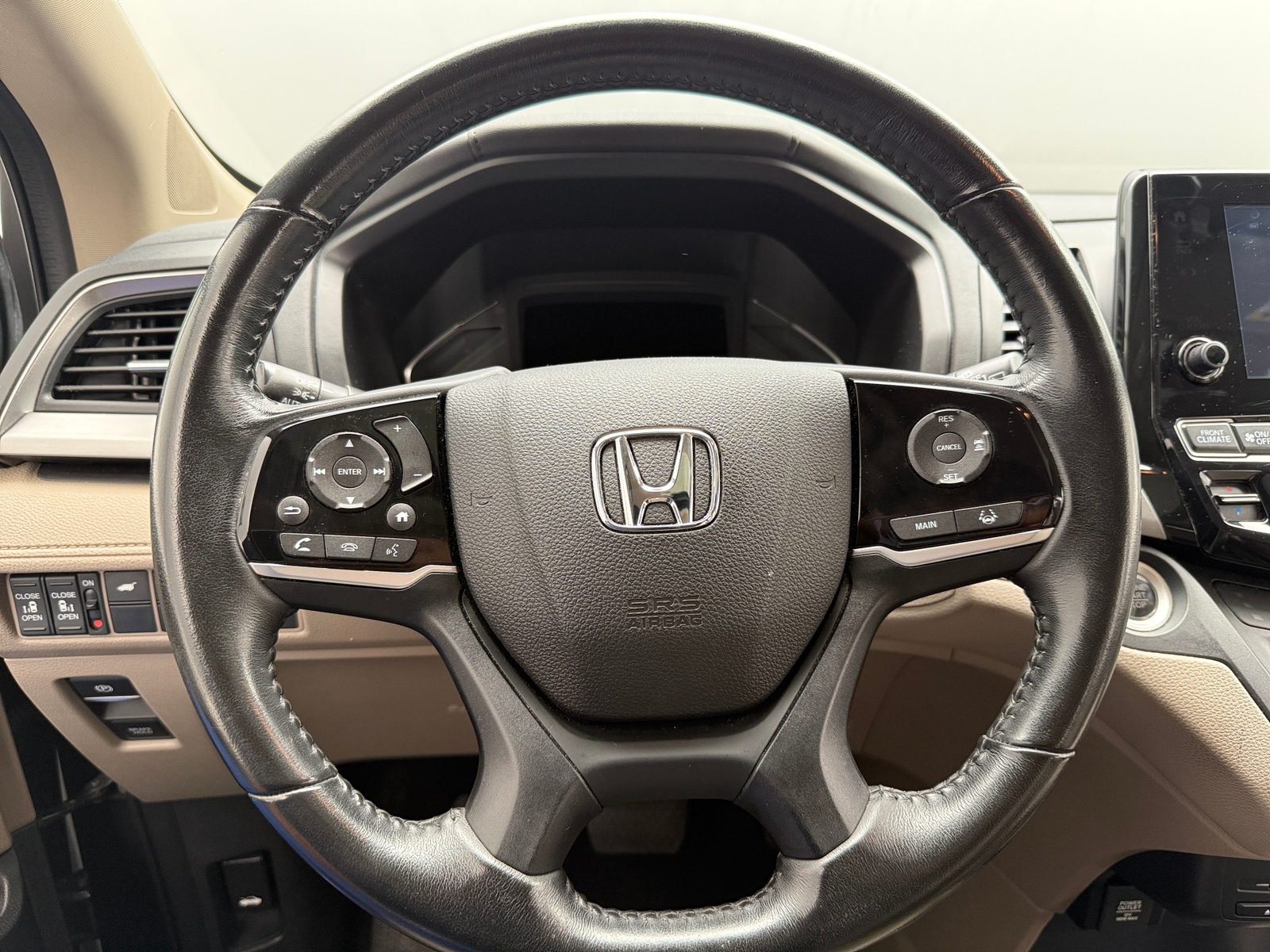 Thumbnail: 2018 Honda Odyssey - 4