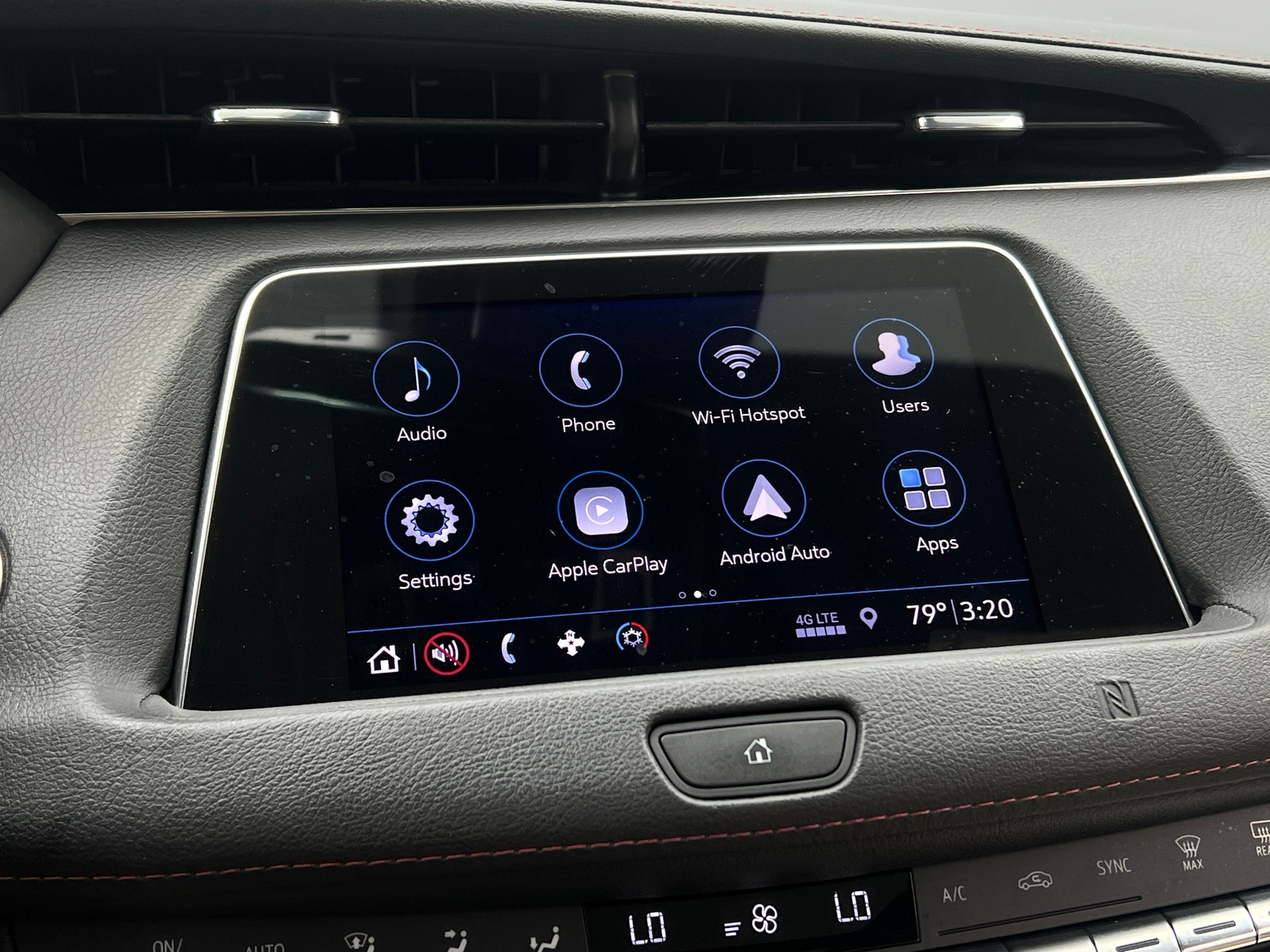 Thumbnail: 2019 Cadillac XT4 - 3