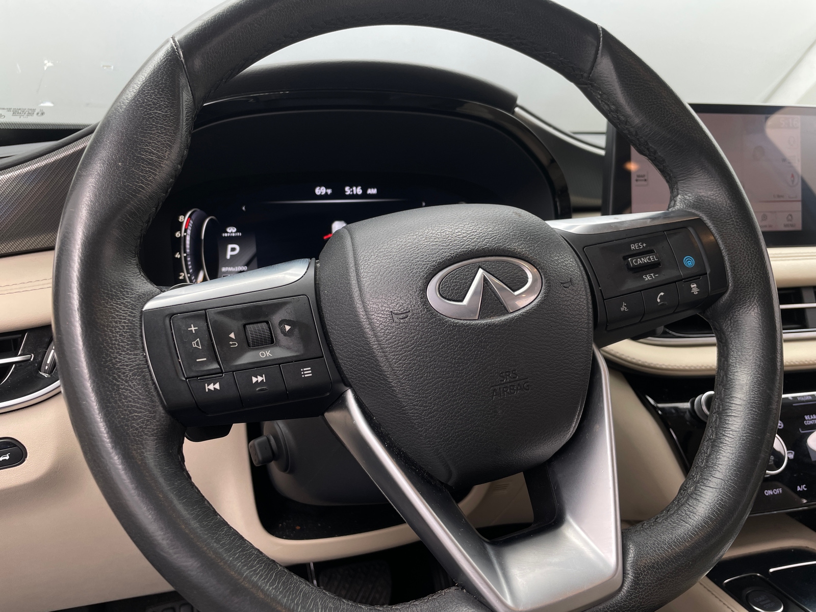Thumbnail: 2022 INFINITI QX60 - 4