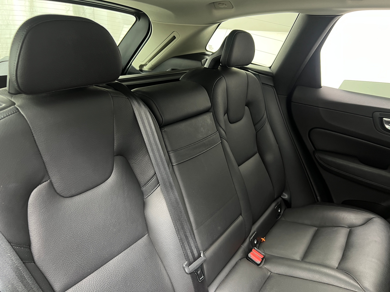 Thumbnail: 2018 Volvo XC60 - 5