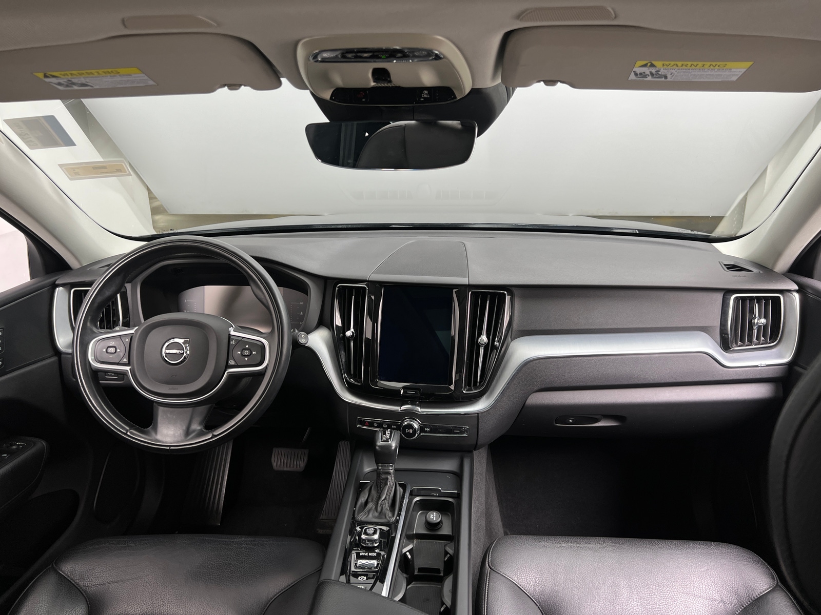 Thumbnail: 2018 Volvo XC60 - 2