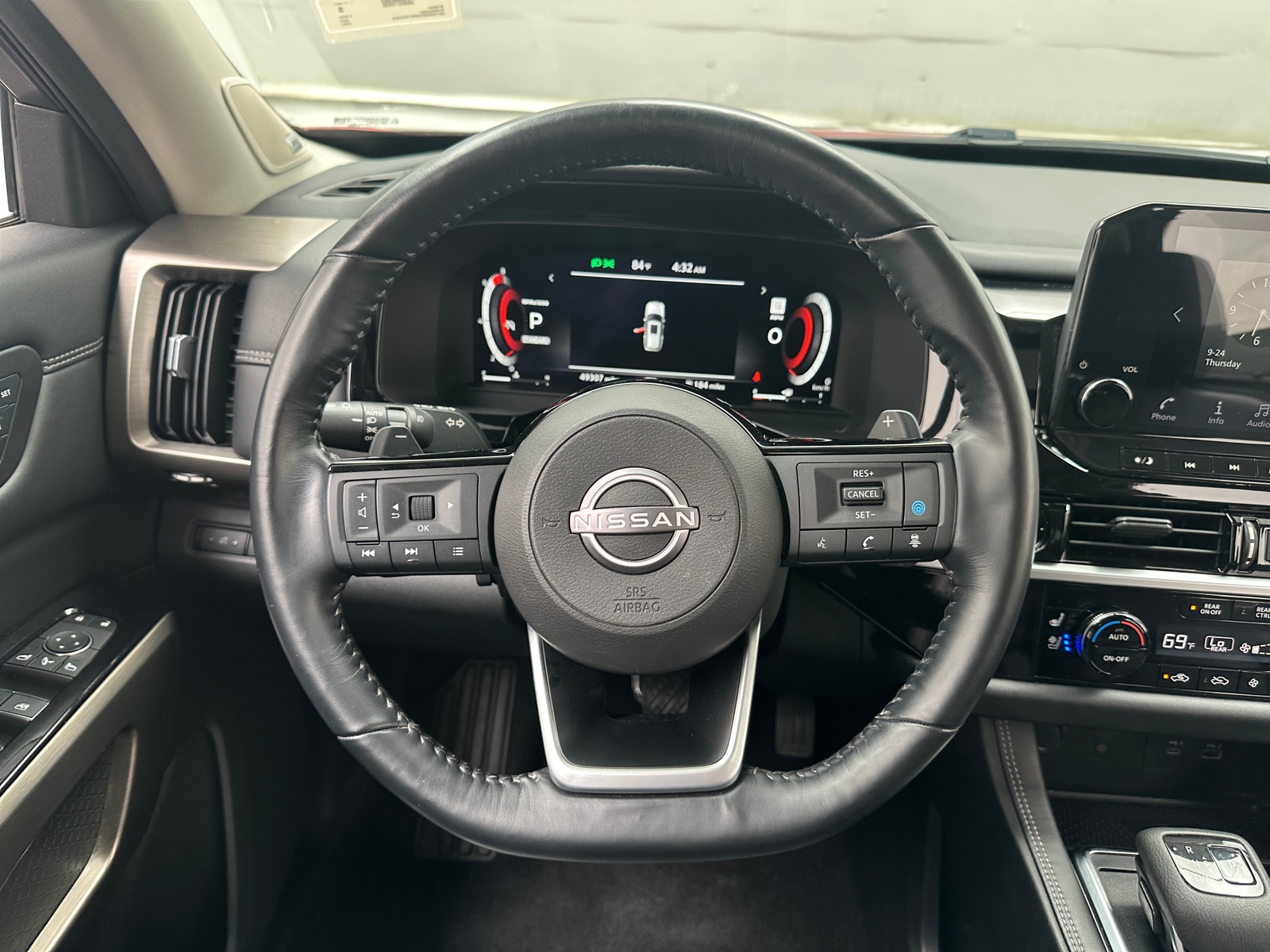 Thumbnail: 2022 Nissan Pathfinder - 4