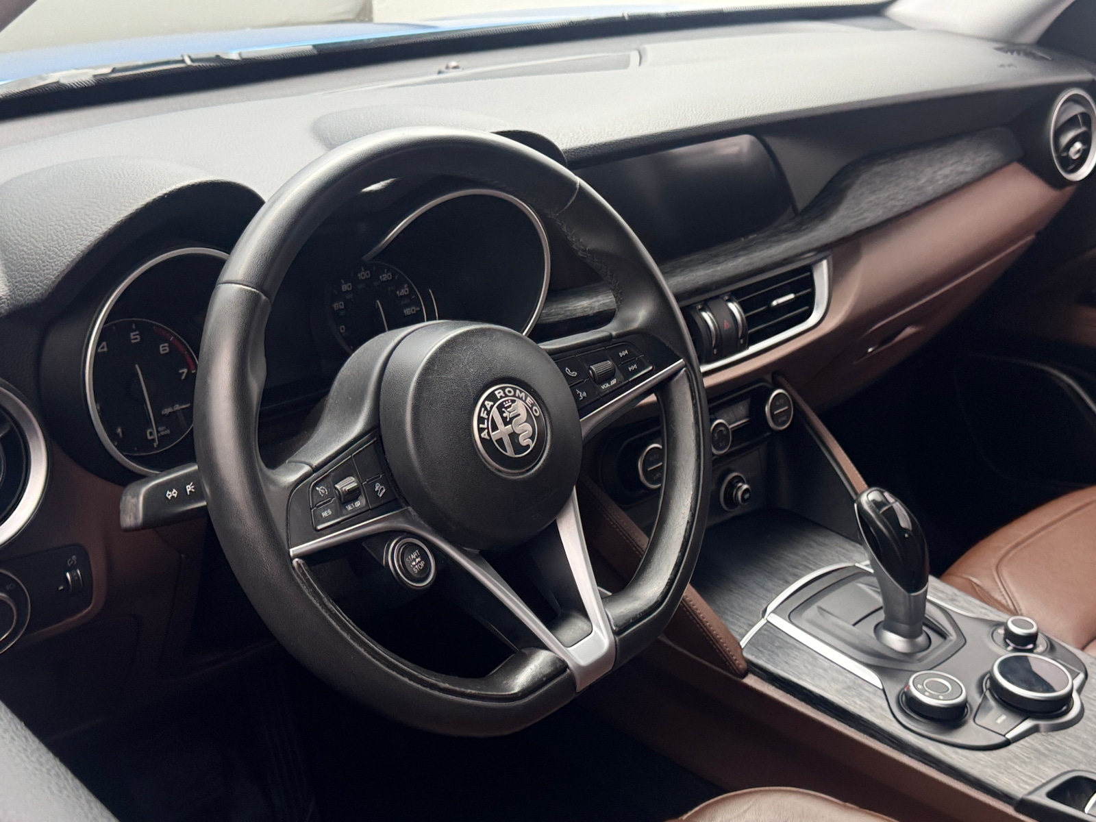 Thumbnail: 2019 Alfa Romeo Stelvio - 4
