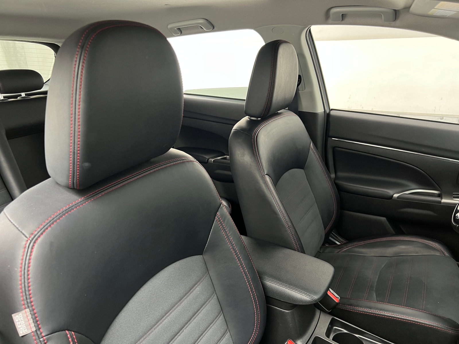 Thumbnail: 2024 Mitsubishi Outlander Sport - 2