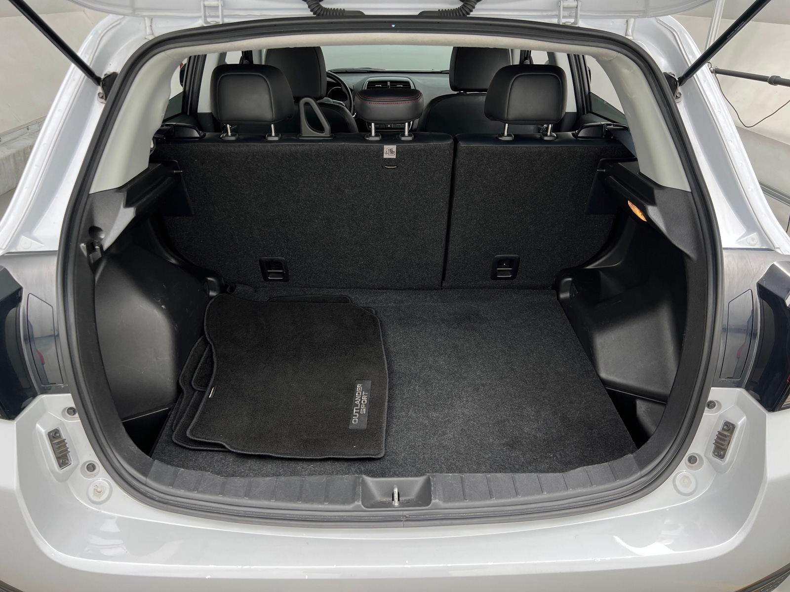 Thumbnail: 2024 Mitsubishi Outlander Sport - 7
