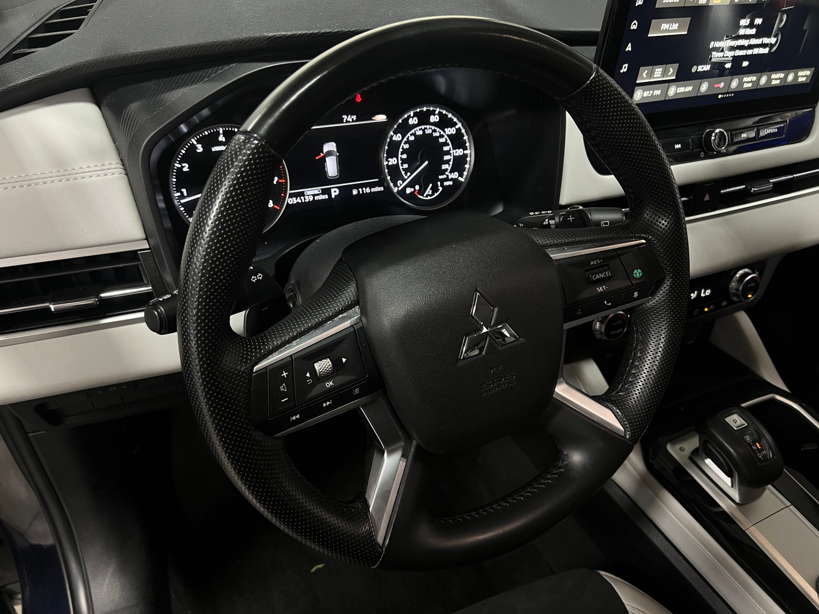 Thumbnail: 2025 Mitsubishi Outlander - 5