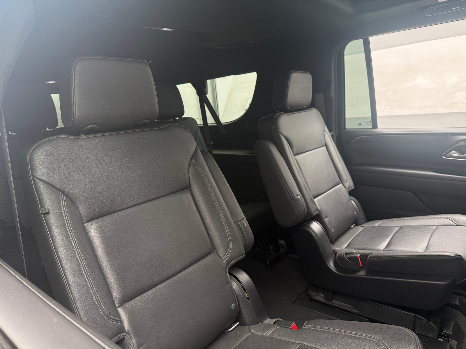 Thumbnail: 2022 Chevrolet Suburban - 5