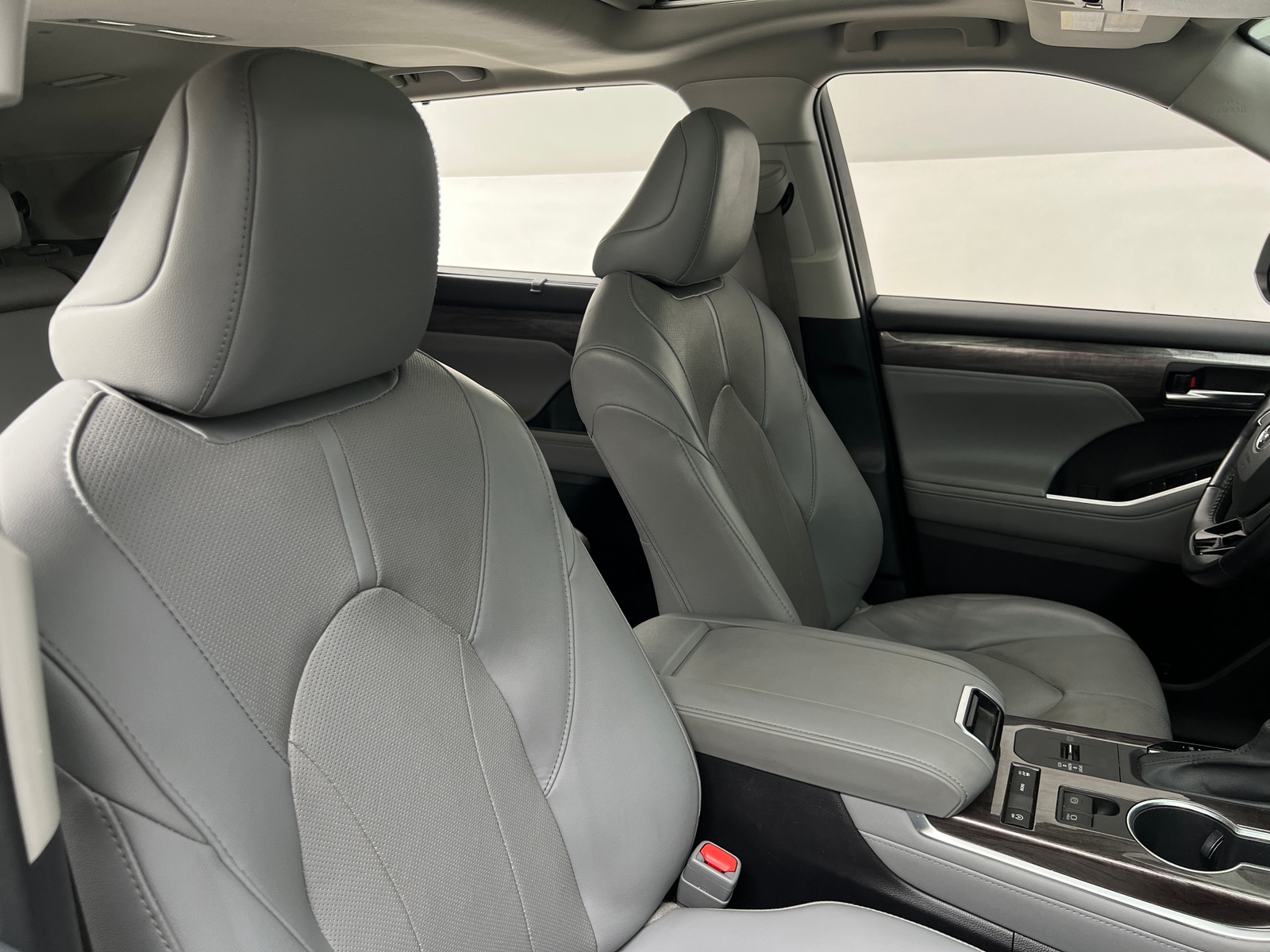 Thumbnail: 2021 Toyota Highlander - 2