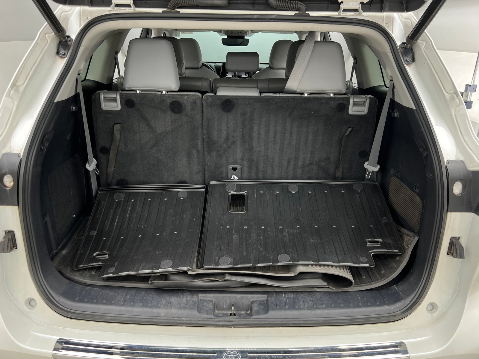 Thumbnail: 2021 Toyota Highlander - 7